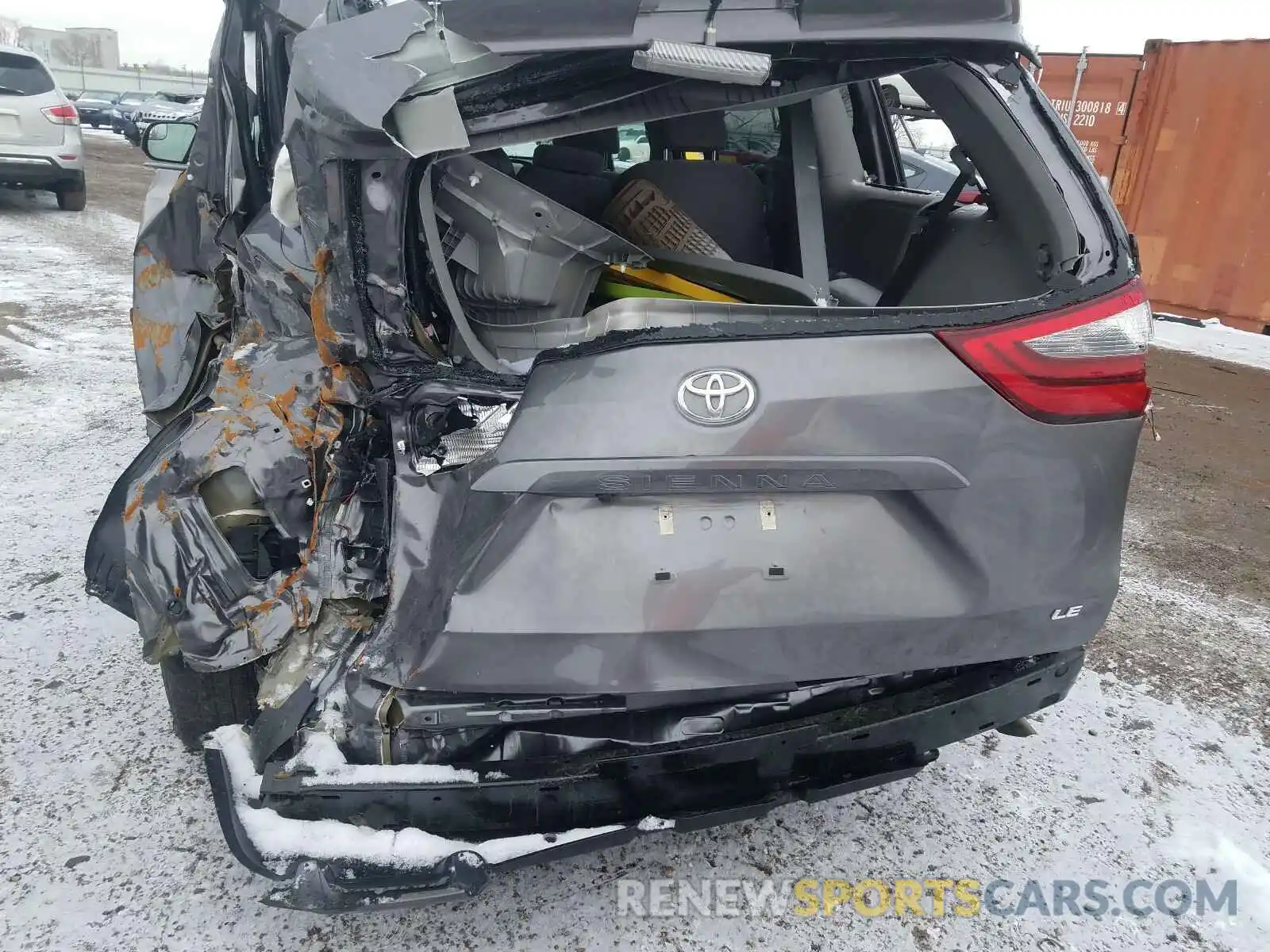 10 Photograph of a damaged car 5TDKZ3DC9LS049557 TOYOTA SIENNA 2020