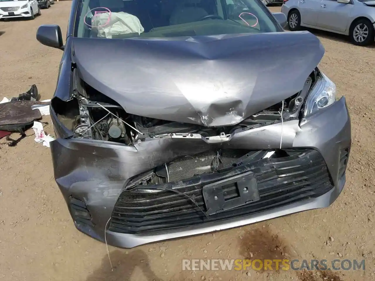 9 Photograph of a damaged car 5TDKZ3DC9LS050577 TOYOTA SIENNA 2020