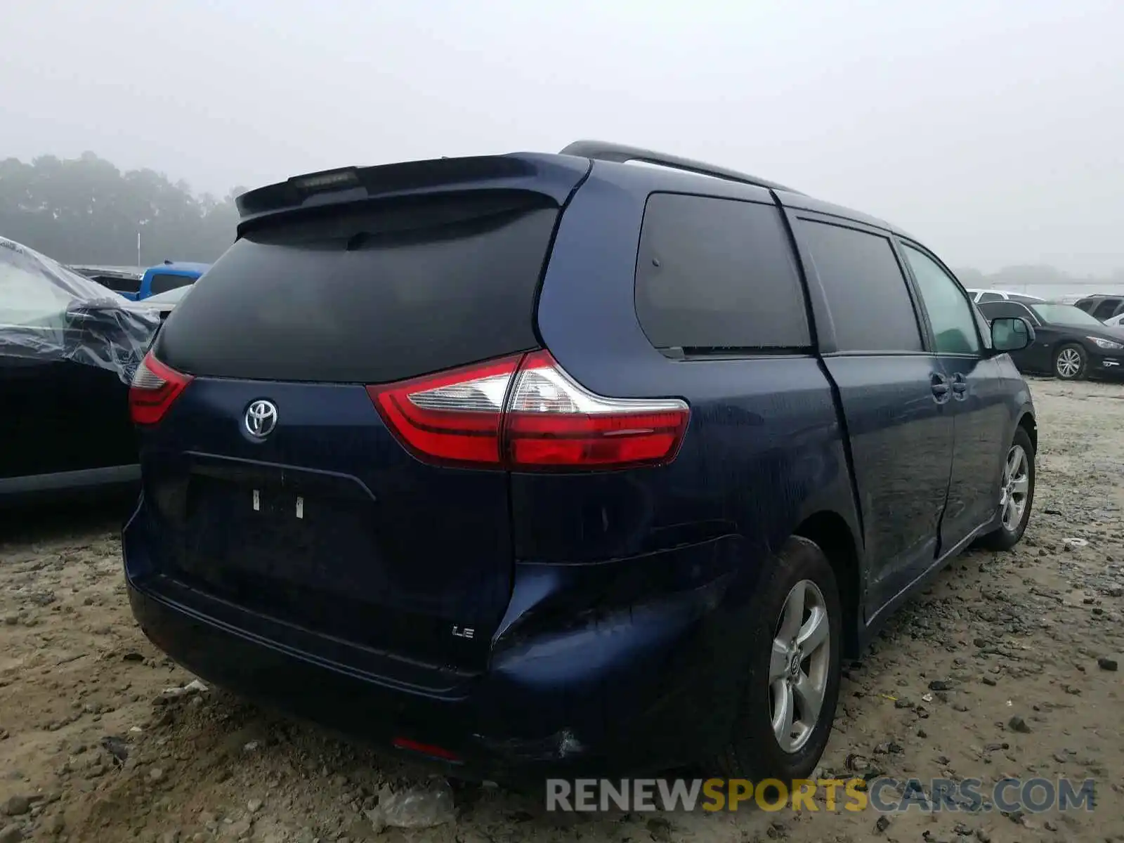 4 Photograph of a damaged car 5TDKZ3DC9LS056895 TOYOTA SIENNA 2020