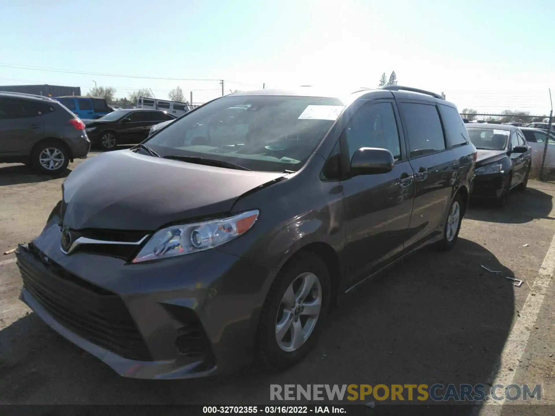 2 Photograph of a damaged car 5TDKZ3DC9LS058596 TOYOTA SIENNA 2020