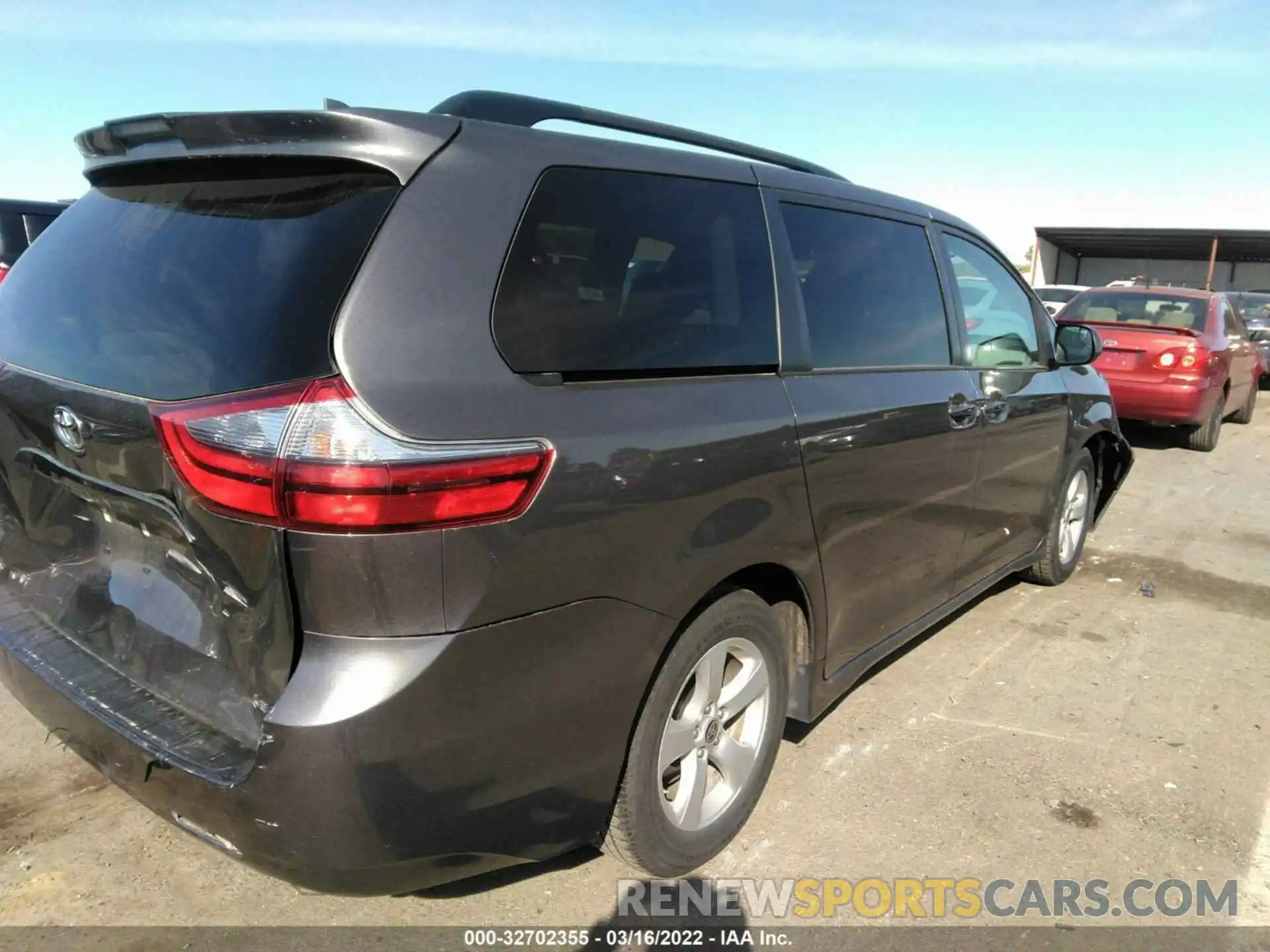 4 Фотография поврежденного автомобиля 5TDKZ3DC9LS058596 TOYOTA SIENNA 2020