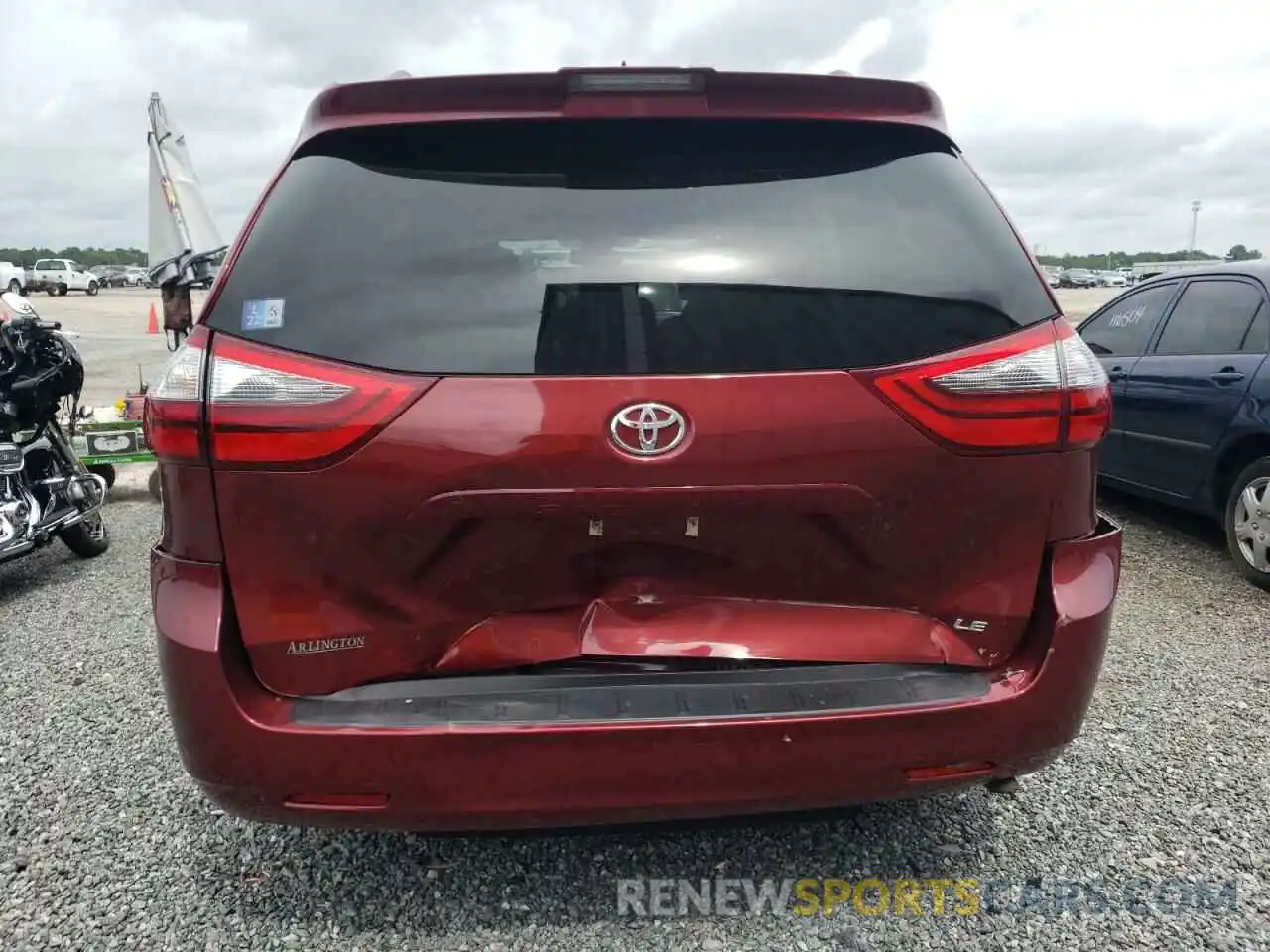 9 Photograph of a damaged car 5TDKZ3DC9LS077701 TOYOTA SIENNA 2020