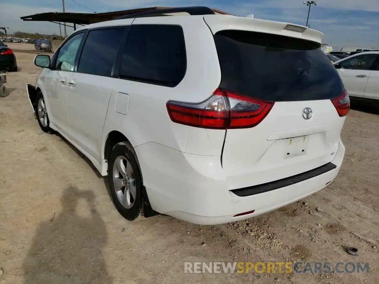 3 Photograph of a damaged car 5TDKZ3DC9LS082056 TOYOTA SIENNA 2020