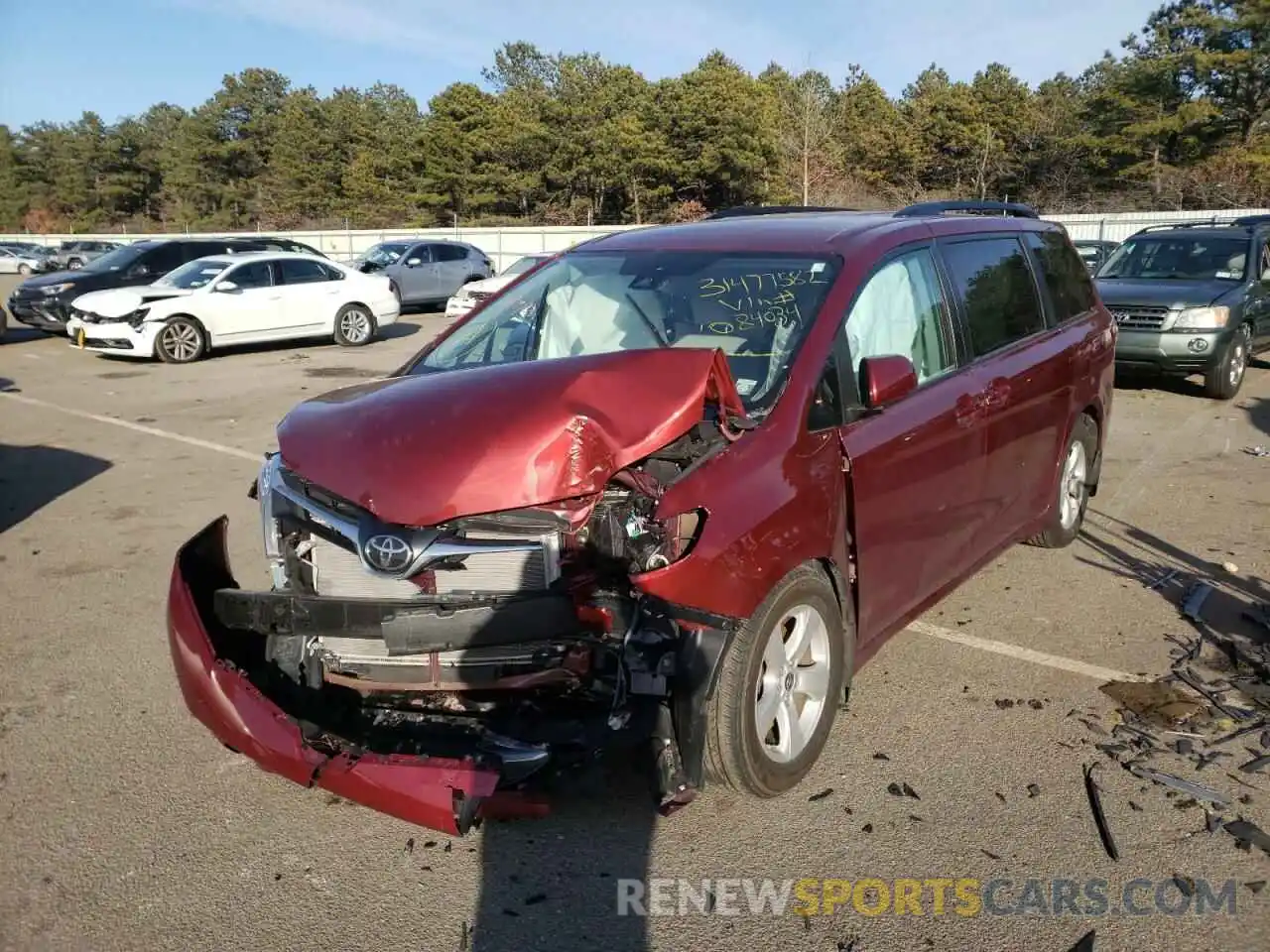 2 Photograph of a damaged car 5TDKZ3DC9LS084034 TOYOTA SIENNA 2020