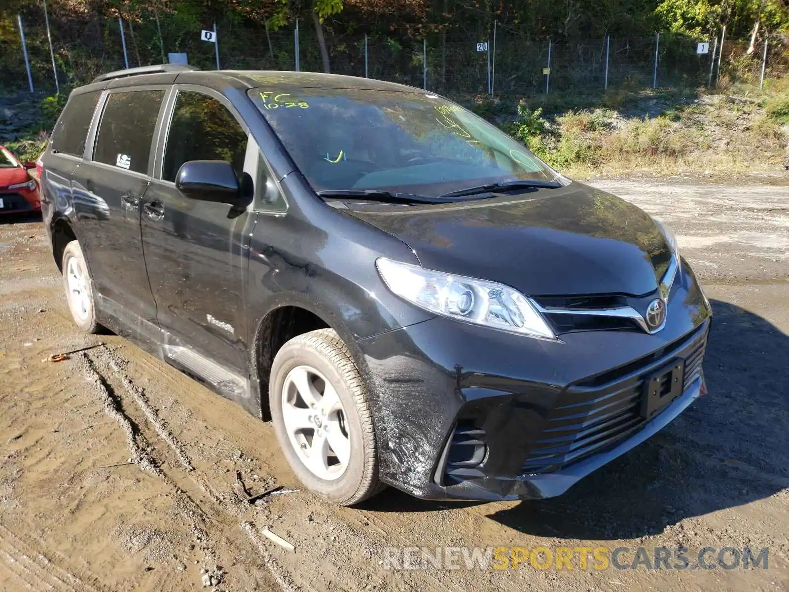 1 Photograph of a damaged car 5TDKZ3DC9LS086706 TOYOTA SIENNA 2020