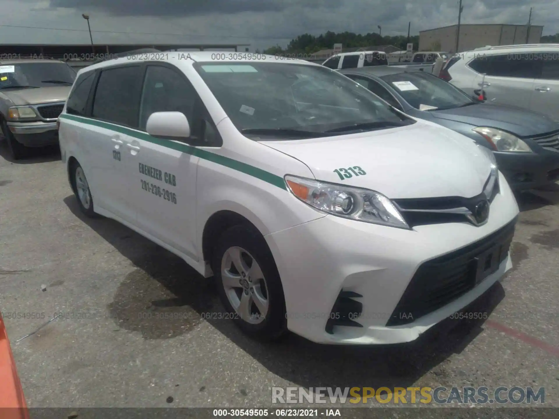 1 Photograph of a damaged car 5TDKZ3DCXLS023114 TOYOTA SIENNA 2020