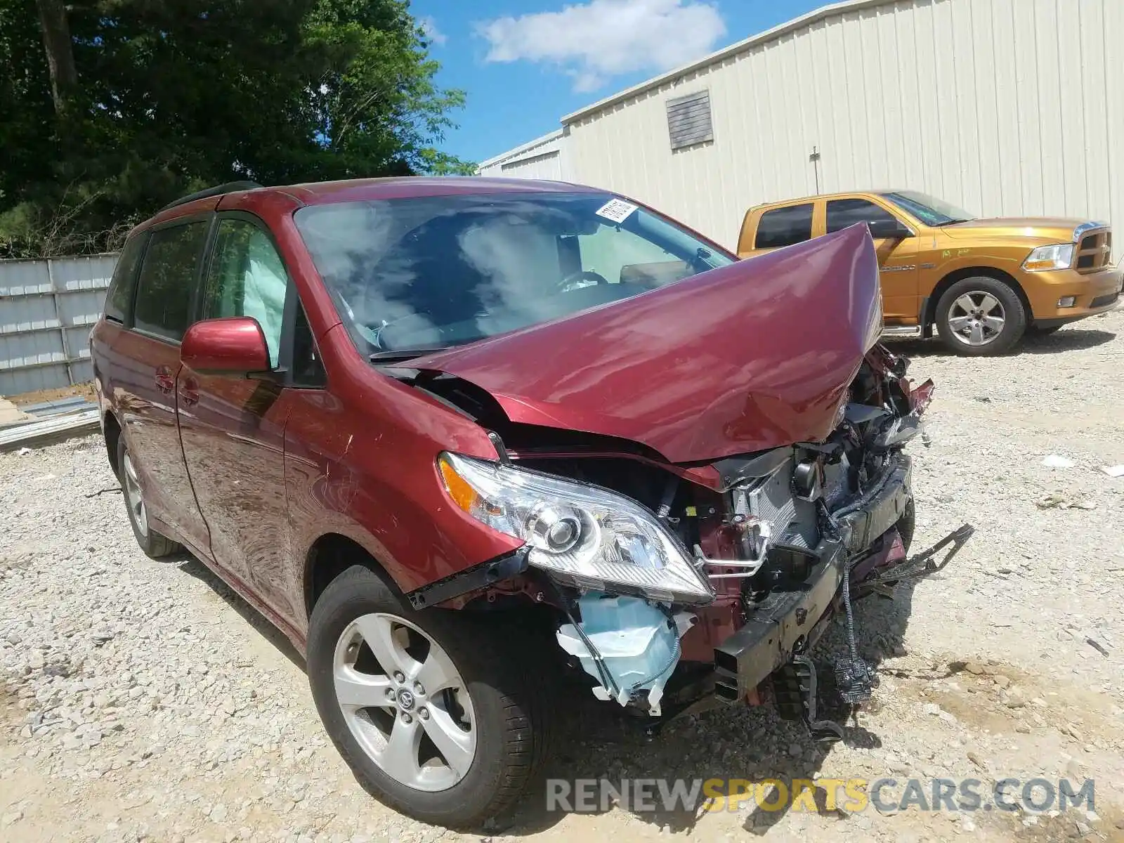 1 Photograph of a damaged car 5TDKZ3DCXLS023288 TOYOTA SIENNA 2020