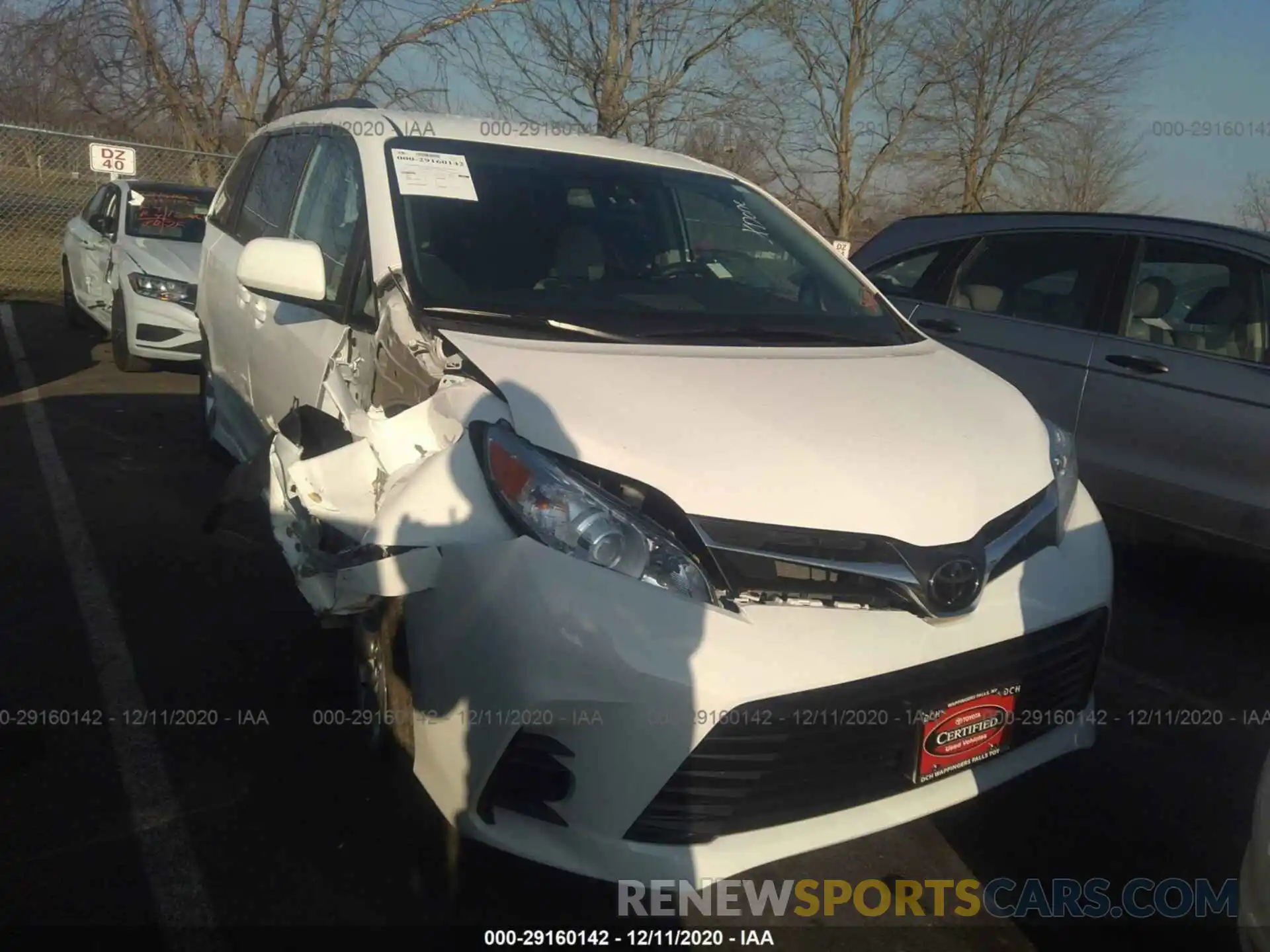 1 Photograph of a damaged car 5TDKZ3DCXLS025011 TOYOTA SIENNA 2020