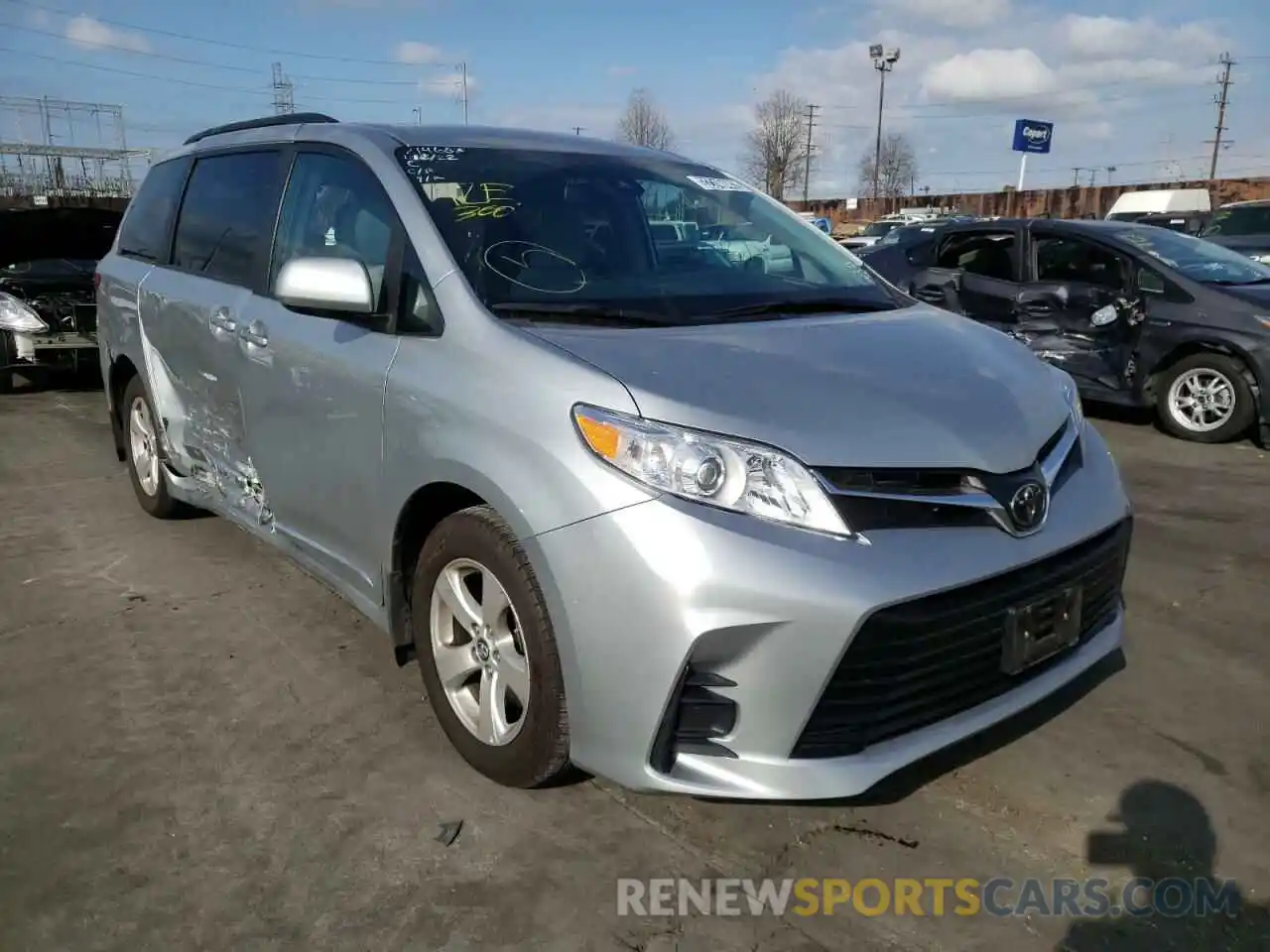 1 Photograph of a damaged car 5TDKZ3DCXLS031097 TOYOTA SIENNA 2020