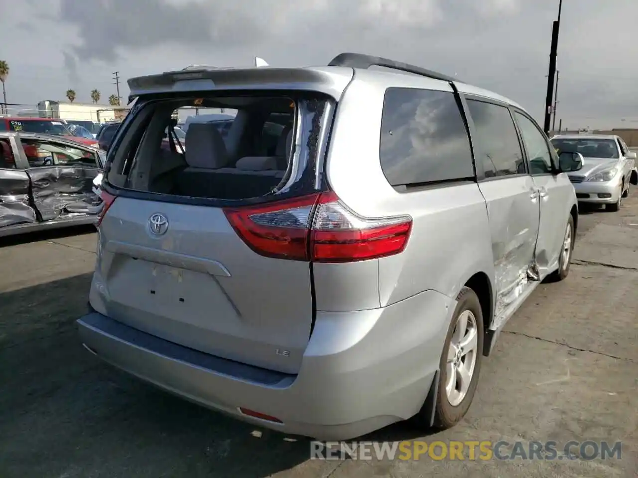 4 Фотография поврежденного автомобиля 5TDKZ3DCXLS031097 TOYOTA SIENNA 2020