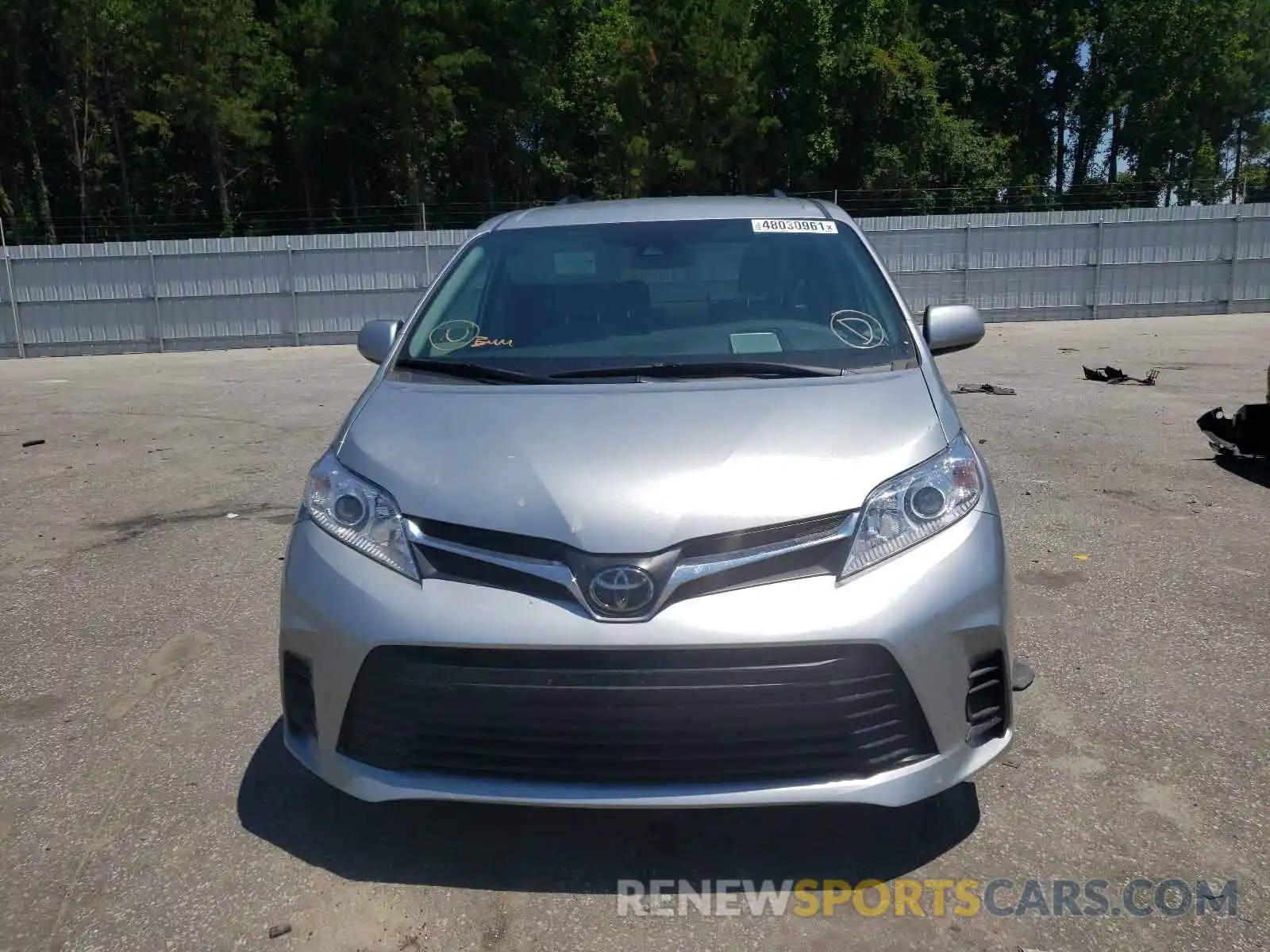 9 Photograph of a damaged car 5TDKZ3DCXLS045453 TOYOTA SIENNA 2020