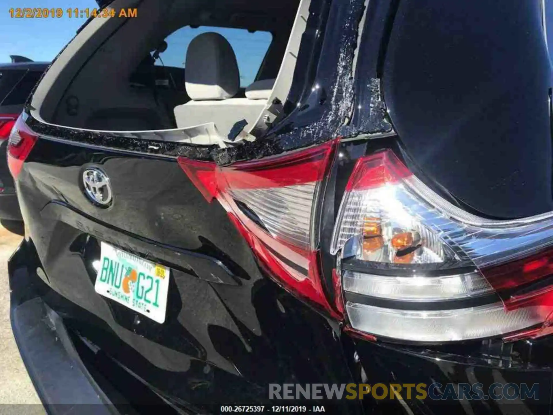 2 Photograph of a damaged car 5TDKZ3DCXLS055853 TOYOTA SIENNA 2020