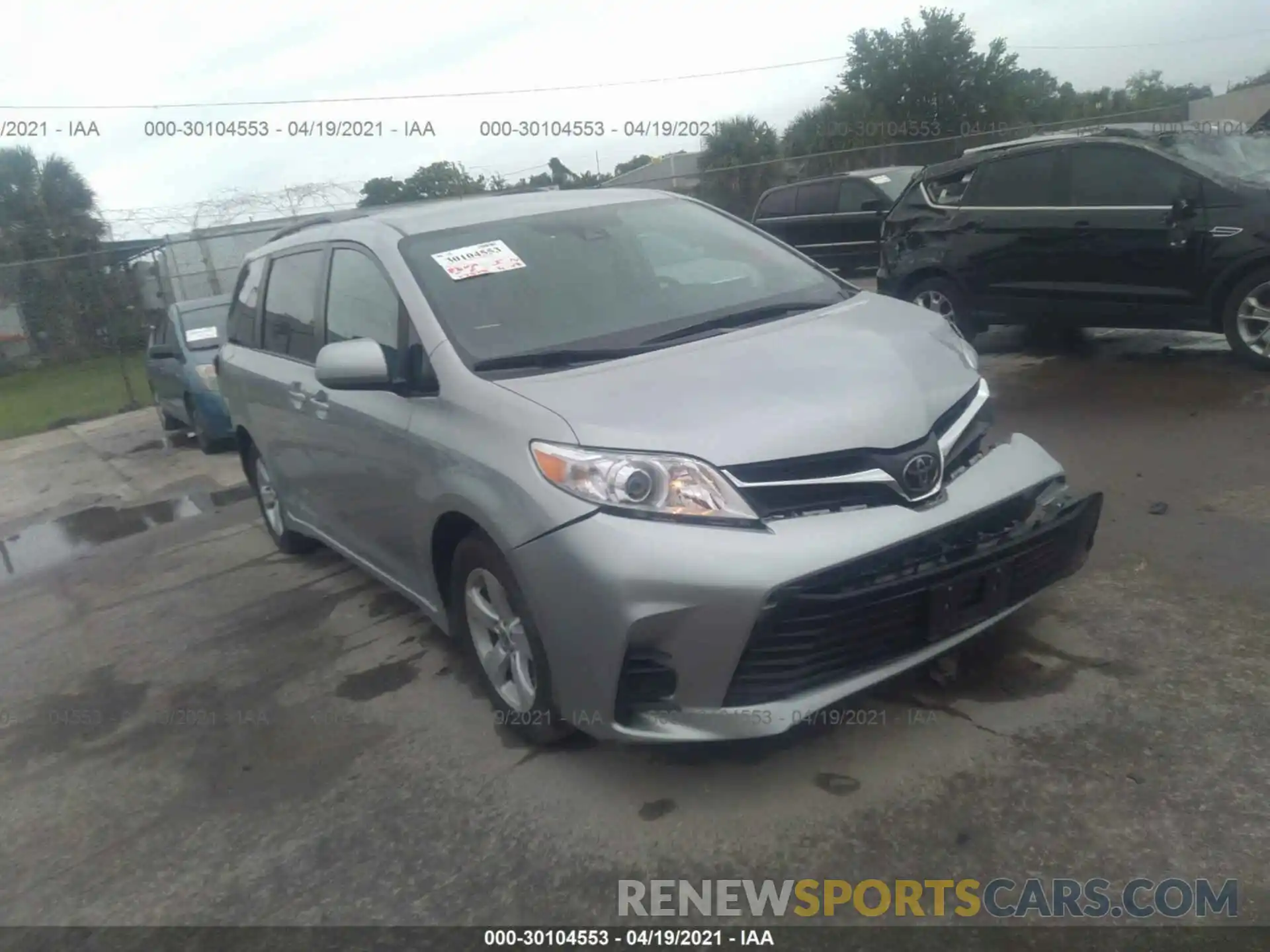 1 Photograph of a damaged car 5TDKZ3DCXLS069526 TOYOTA SIENNA 2020