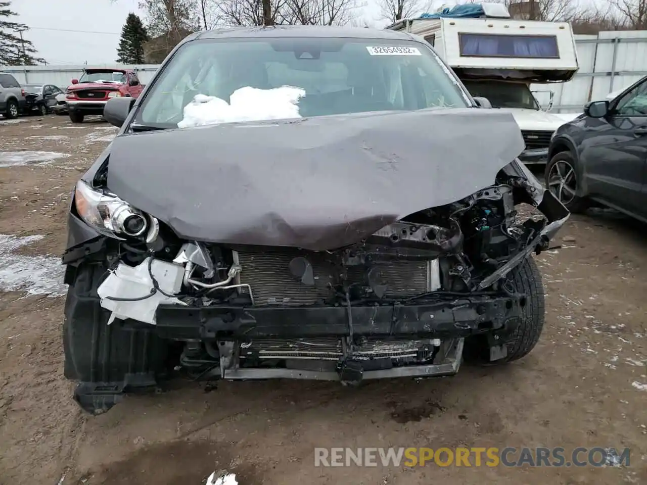 9 Photograph of a damaged car 5TDKZ3DCXLS074113 TOYOTA SIENNA 2020