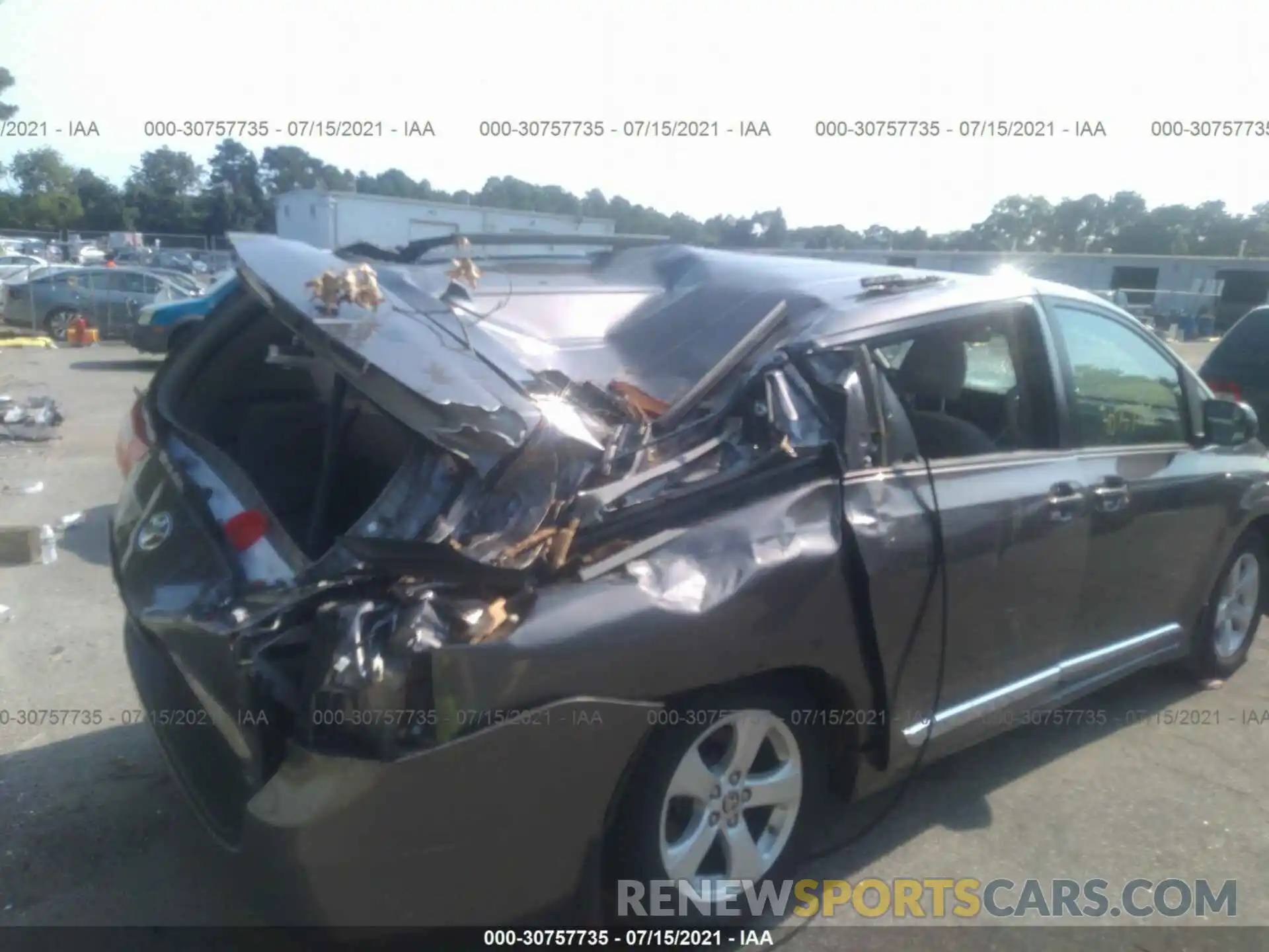 6 Photograph of a damaged car 5TDKZ3DCXLS074306 TOYOTA SIENNA 2020