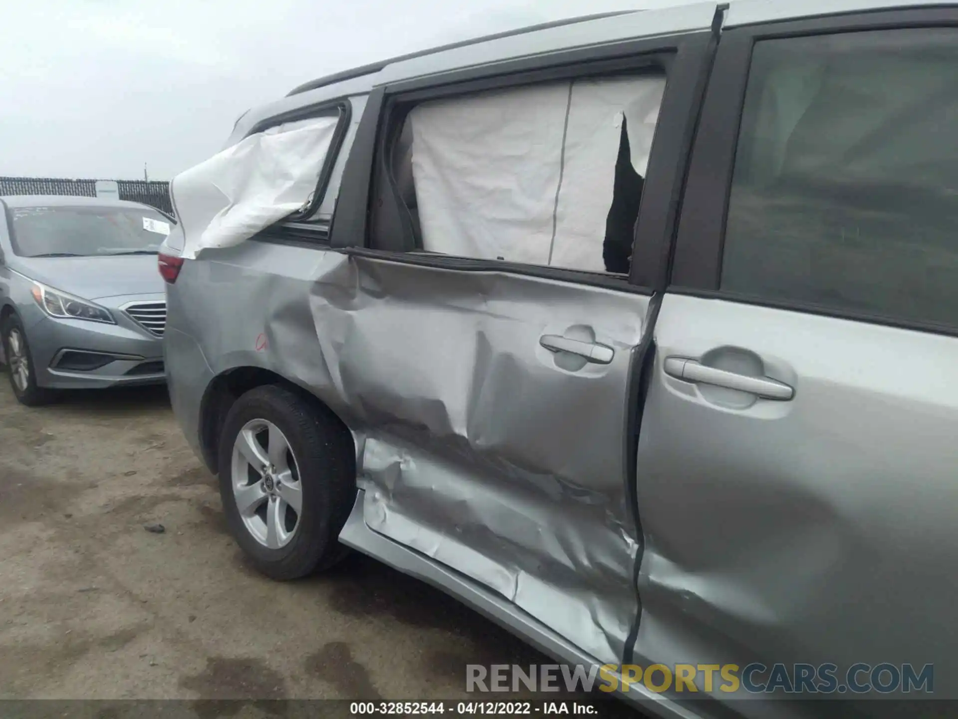 6 Фотография поврежденного автомобиля 5TDKZ3DCXLS081417 TOYOTA SIENNA 2020