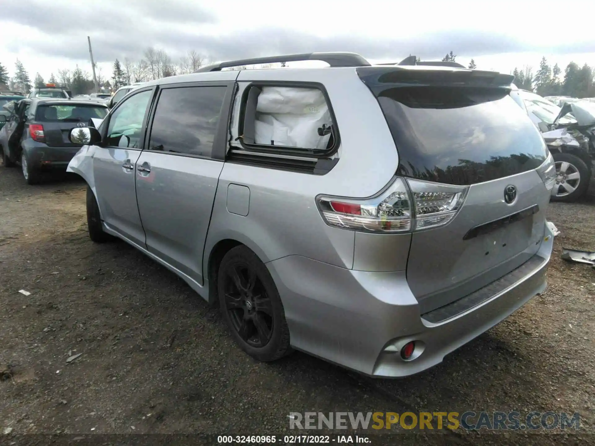 3 Фотография поврежденного автомобиля 5TDXZ3DC0LS027713 TOYOTA SIENNA 2020