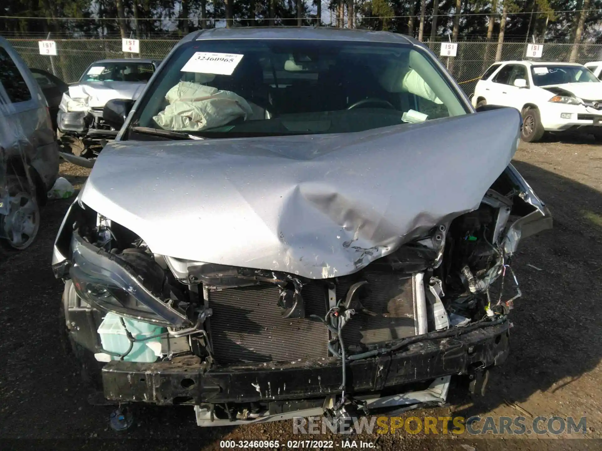 6 Photograph of a damaged car 5TDXZ3DC0LS027713 TOYOTA SIENNA 2020