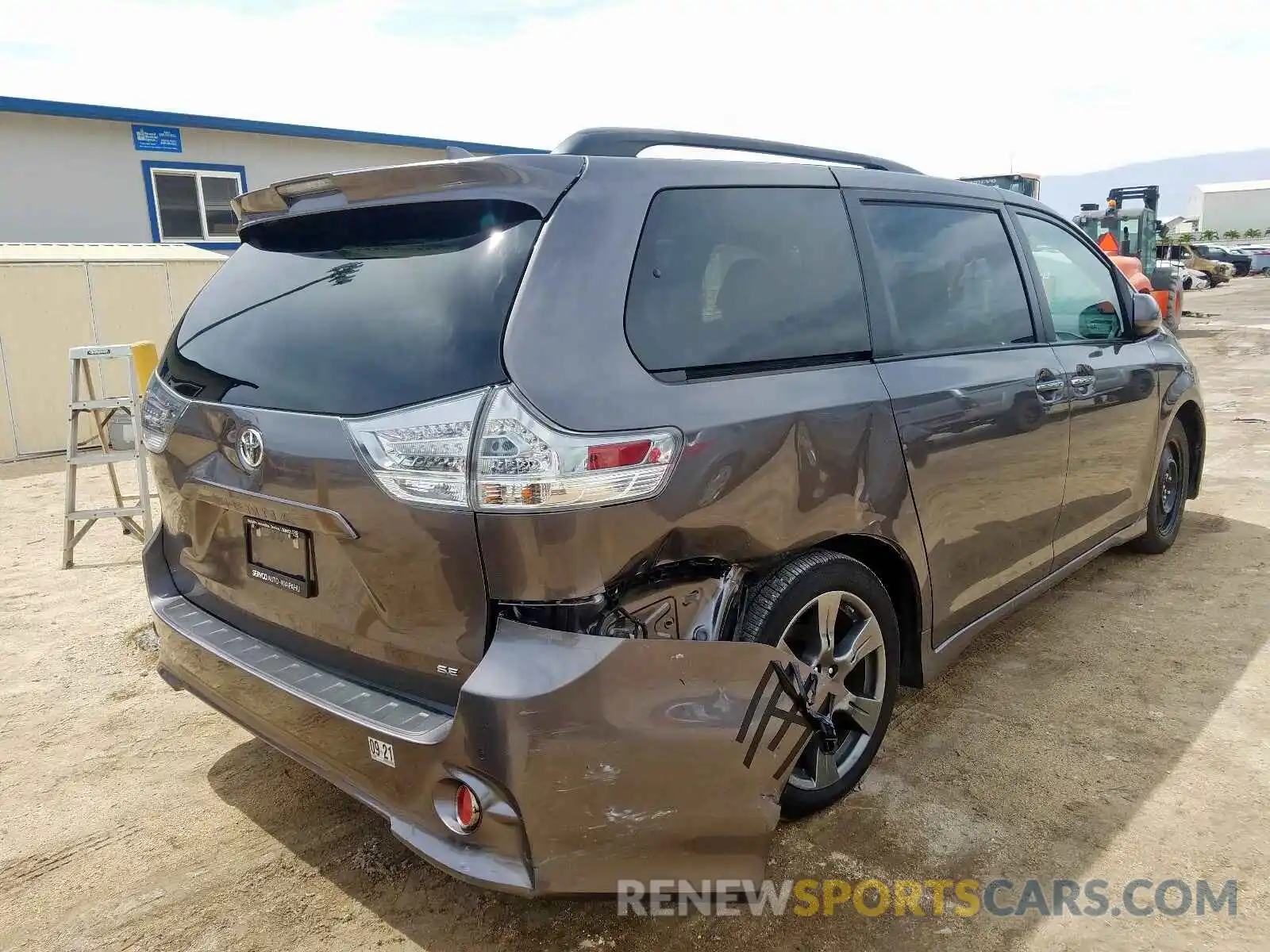 4 Фотография поврежденного автомобиля 5TDXZ3DC1LS023668 TOYOTA SIENNA 2020