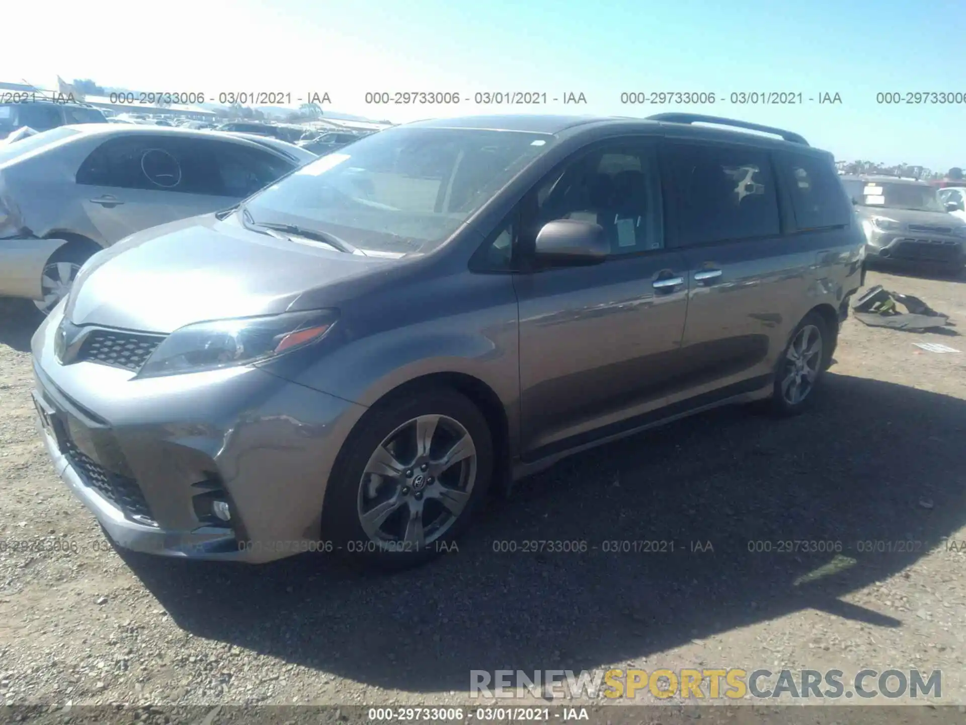 2 Photograph of a damaged car 5TDXZ3DC1LS036064 TOYOTA SIENNA 2020