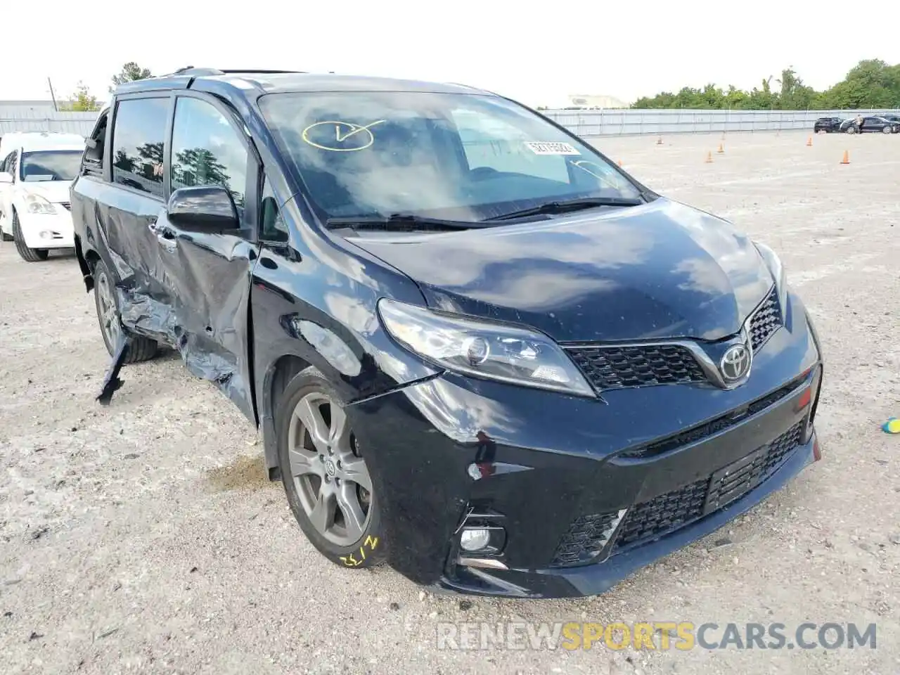 1 Photograph of a damaged car 5TDXZ3DC2LS029348 TOYOTA SIENNA 2020