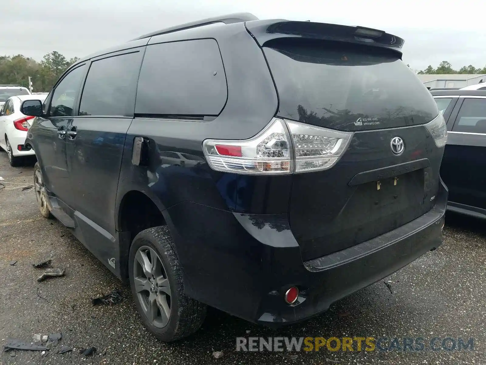 3 Photograph of a damaged car 5TDXZ3DC2LS034405 TOYOTA SIENNA 2020