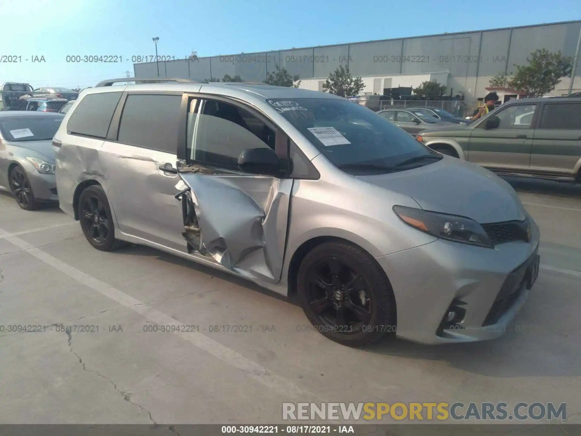 1 Photograph of a damaged car 5TDXZ3DC2LS048174 TOYOTA SIENNA 2020