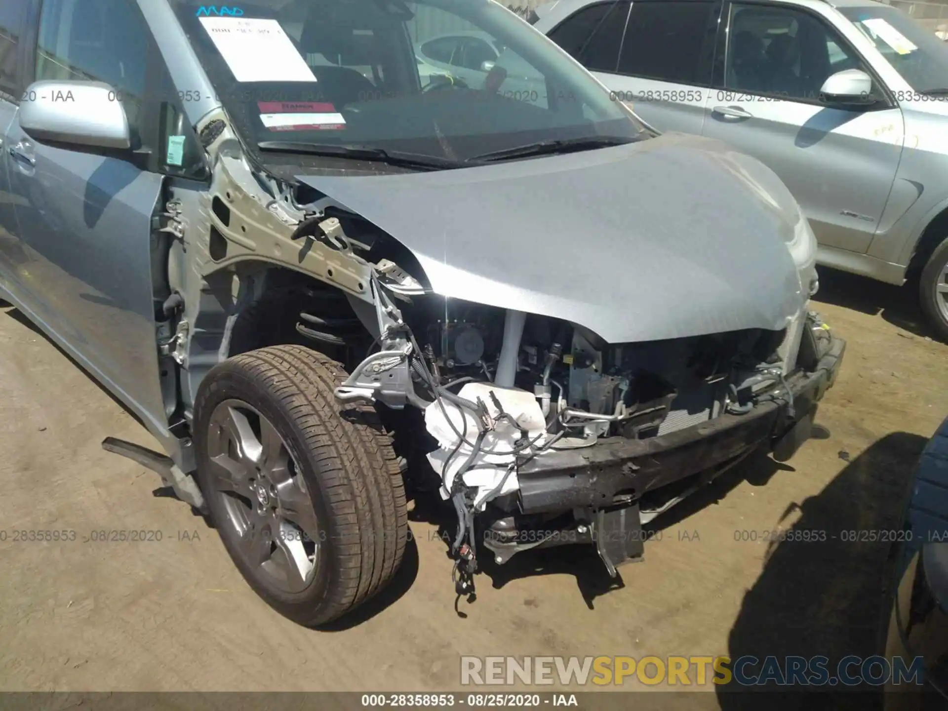 6 Photograph of a damaged car 5TDXZ3DC2LS048580 TOYOTA SIENNA 2020