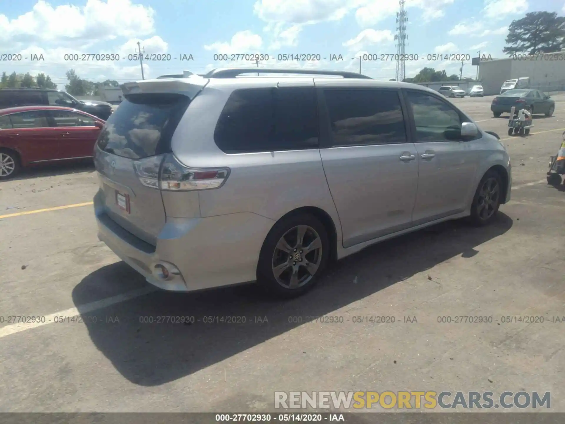 4 Фотография поврежденного автомобиля 5TDXZ3DC2LS059868 TOYOTA SIENNA 2020