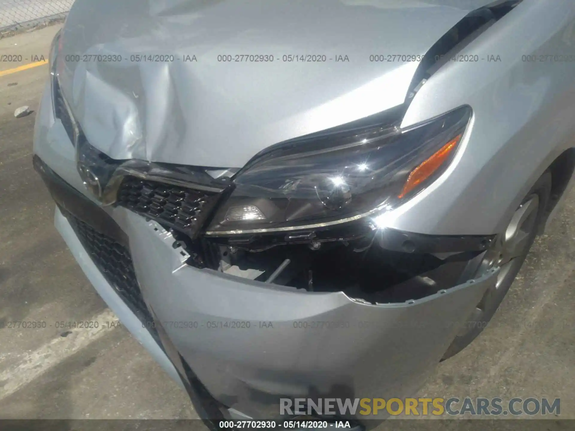 6 Photograph of a damaged car 5TDXZ3DC2LS059868 TOYOTA SIENNA 2020