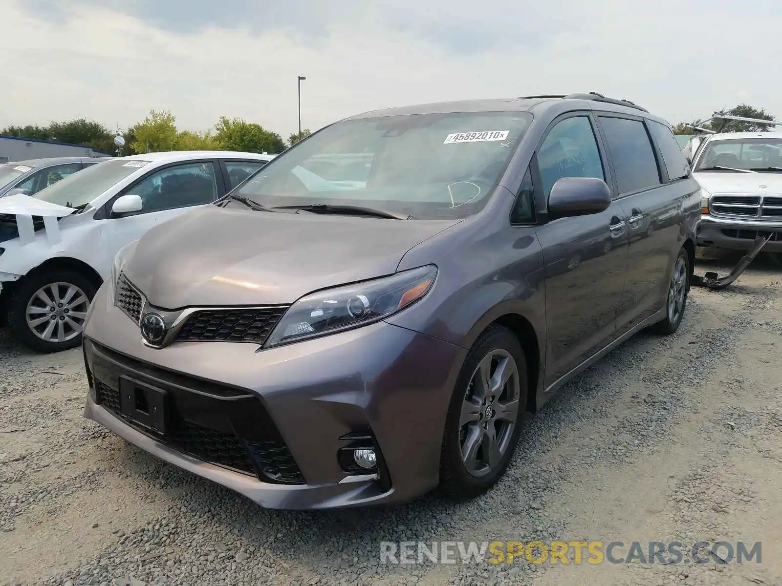 2 Photograph of a damaged car 5TDXZ3DC3LS047986 TOYOTA SIENNA 2020