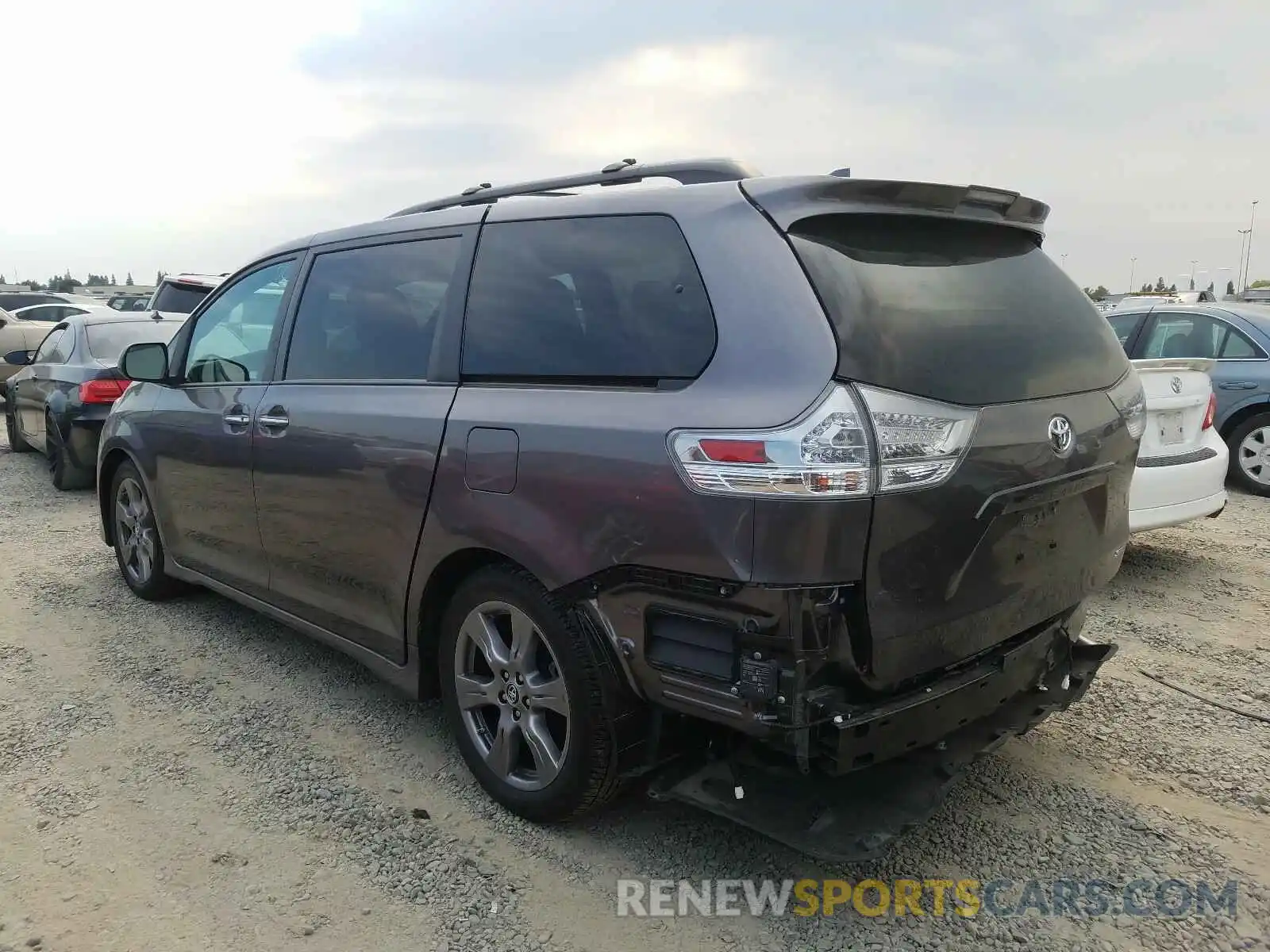 3 Фотография поврежденного автомобиля 5TDXZ3DC3LS047986 TOYOTA SIENNA 2020