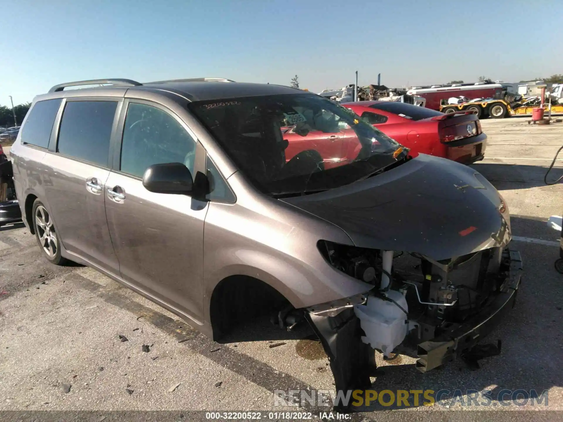 1 Photograph of a damaged car 5TDXZ3DC3LS063959 TOYOTA SIENNA 2020