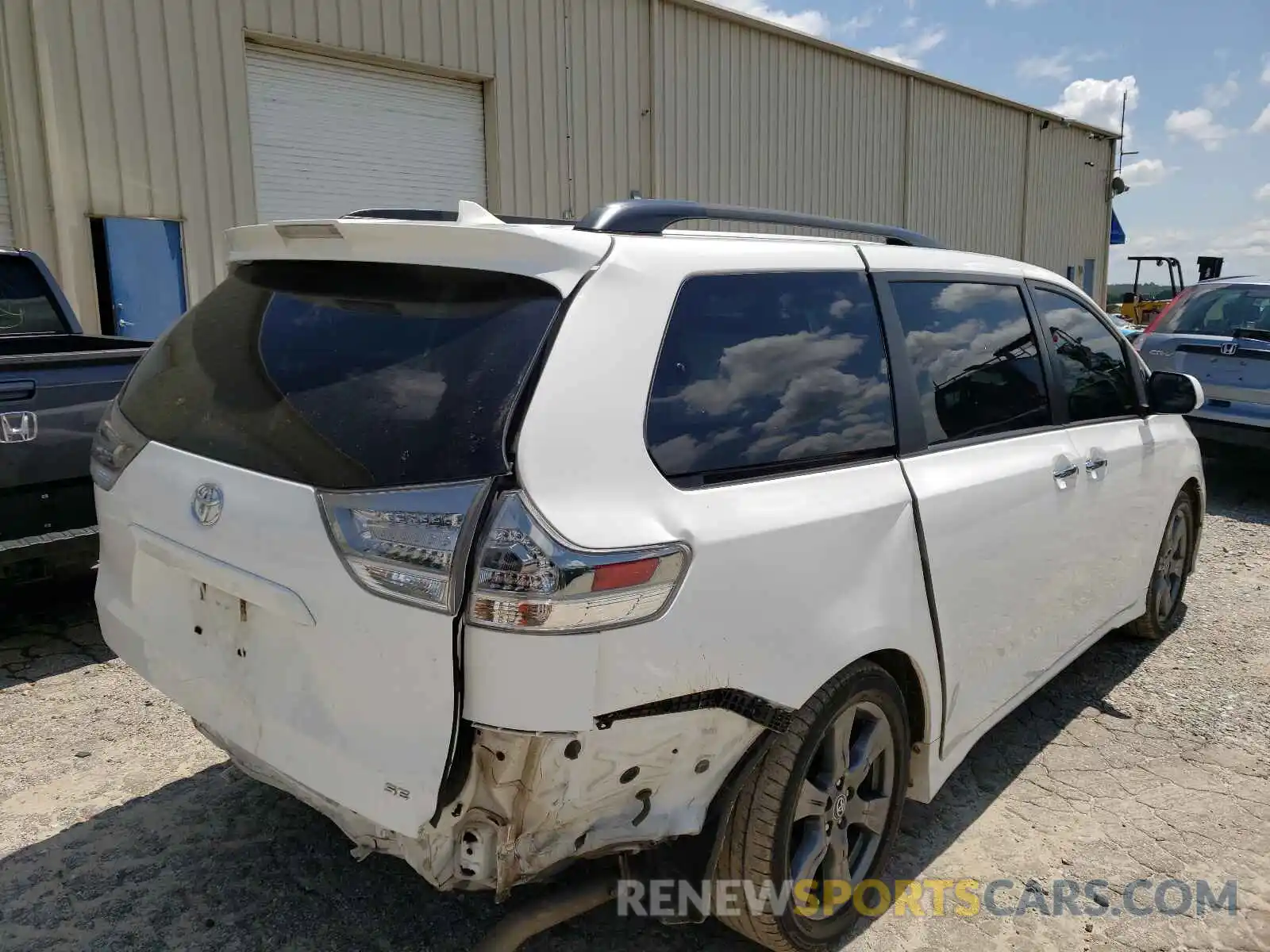 4 Фотография поврежденного автомобиля 5TDXZ3DC4LS023227 TOYOTA SIENNA 2020