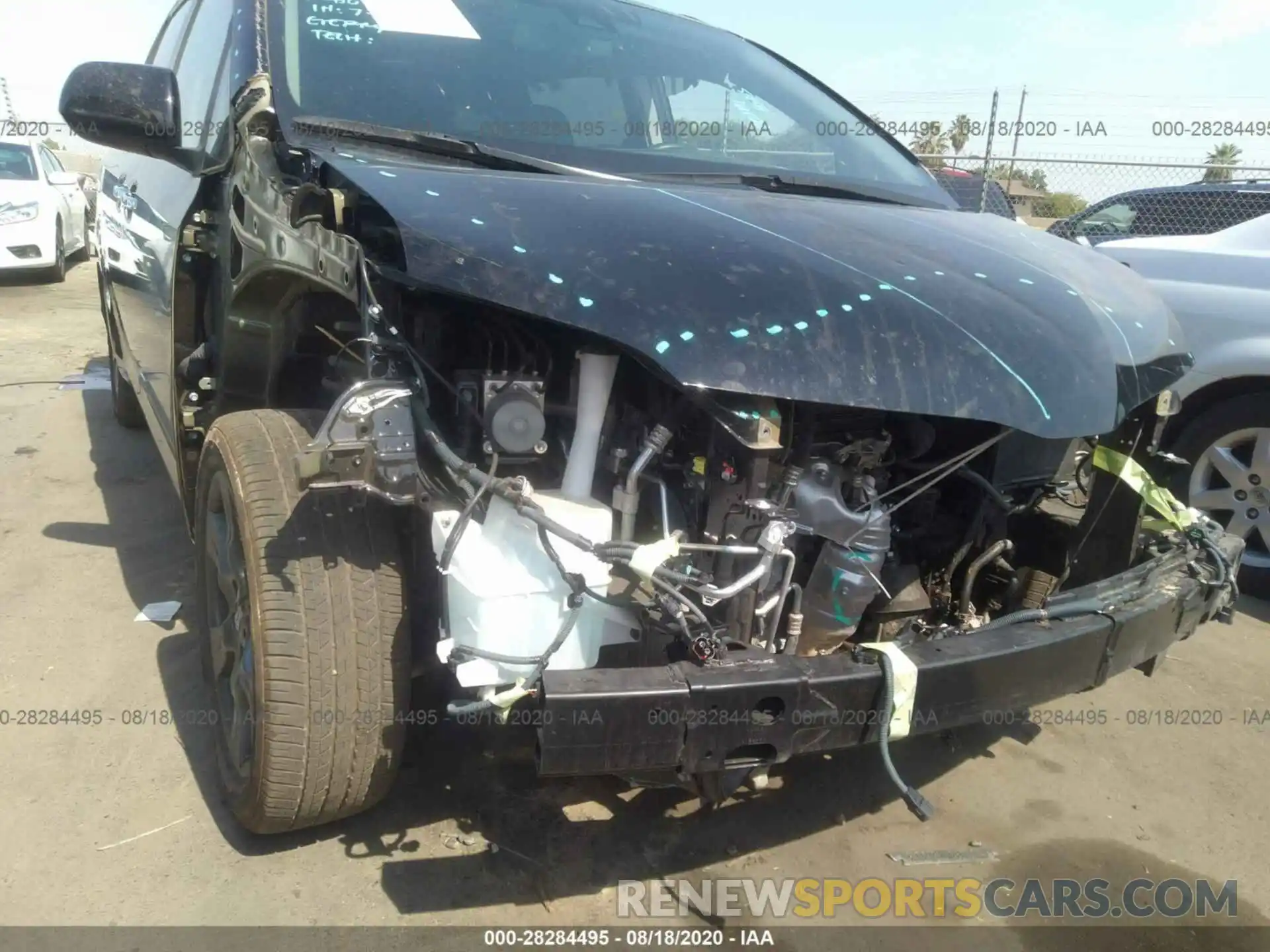 6 Photograph of a damaged car 5TDXZ3DC4LS034163 TOYOTA SIENNA 2020