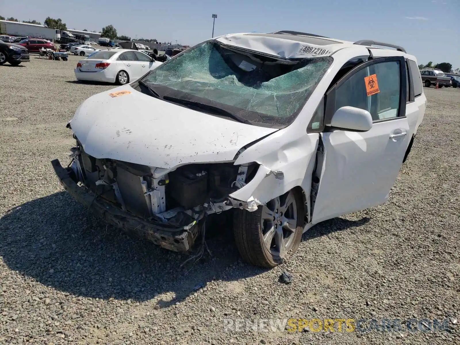 2 Photograph of a damaged car 5TDXZ3DC4LS087347 TOYOTA SIENNA 2020