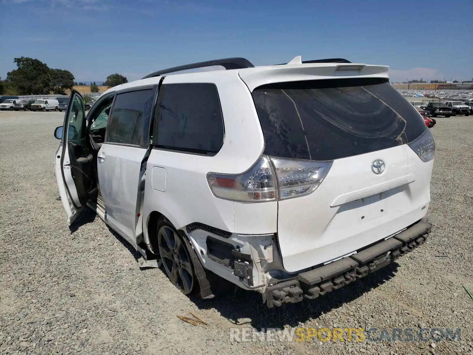 3 Фотография поврежденного автомобиля 5TDXZ3DC4LS087347 TOYOTA SIENNA 2020