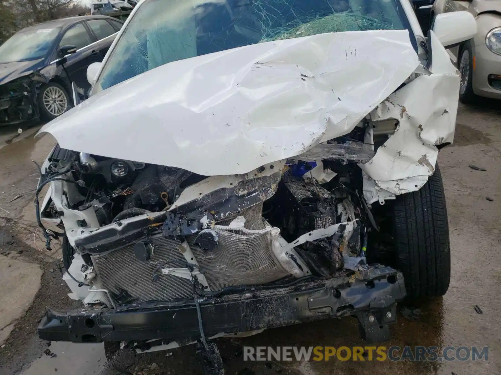 7 Photograph of a damaged car 5TDXZ3DC5LS060853 TOYOTA SIENNA 2020