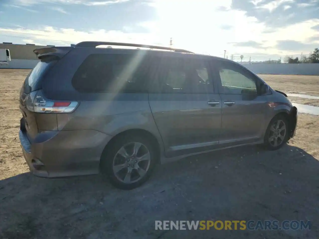 3 Фотография поврежденного автомобиля 5TDXZ3DC6LS041244 TOYOTA SIENNA 2020