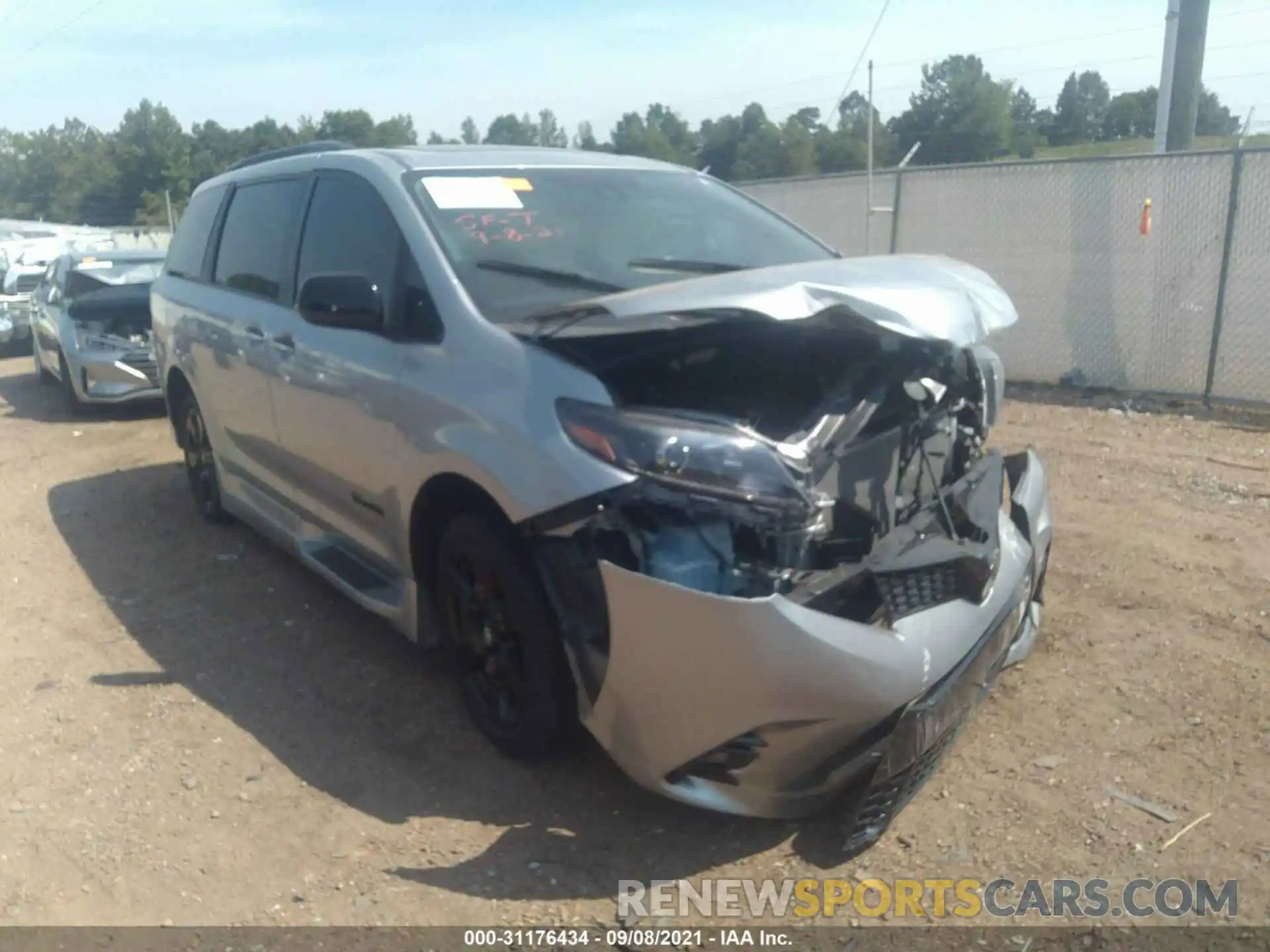 1 Photograph of a damaged car 5TDXZ3DC6LS049568 TOYOTA SIENNA 2020