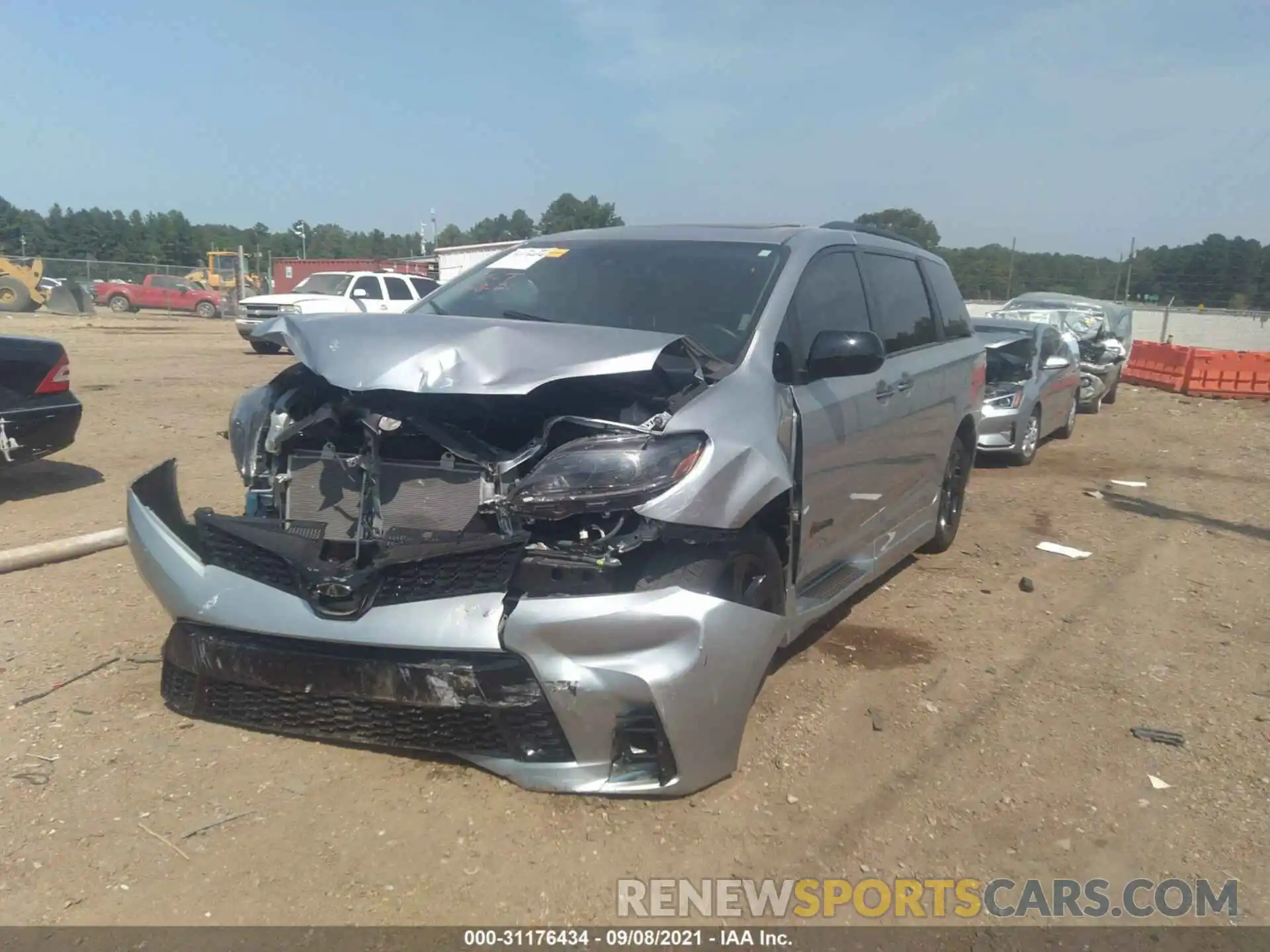 2 Photograph of a damaged car 5TDXZ3DC6LS049568 TOYOTA SIENNA 2020