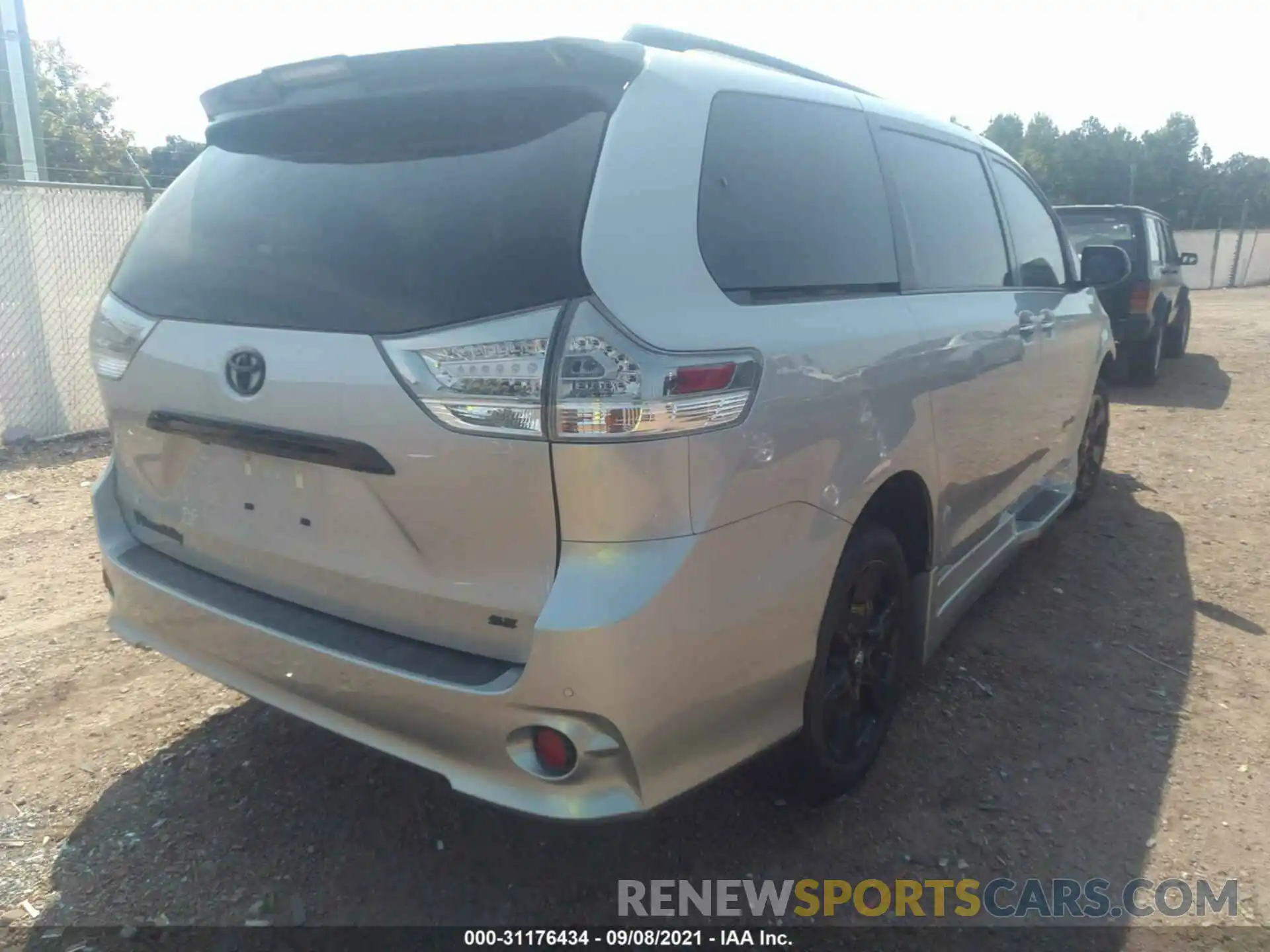 4 Фотография поврежденного автомобиля 5TDXZ3DC6LS049568 TOYOTA SIENNA 2020