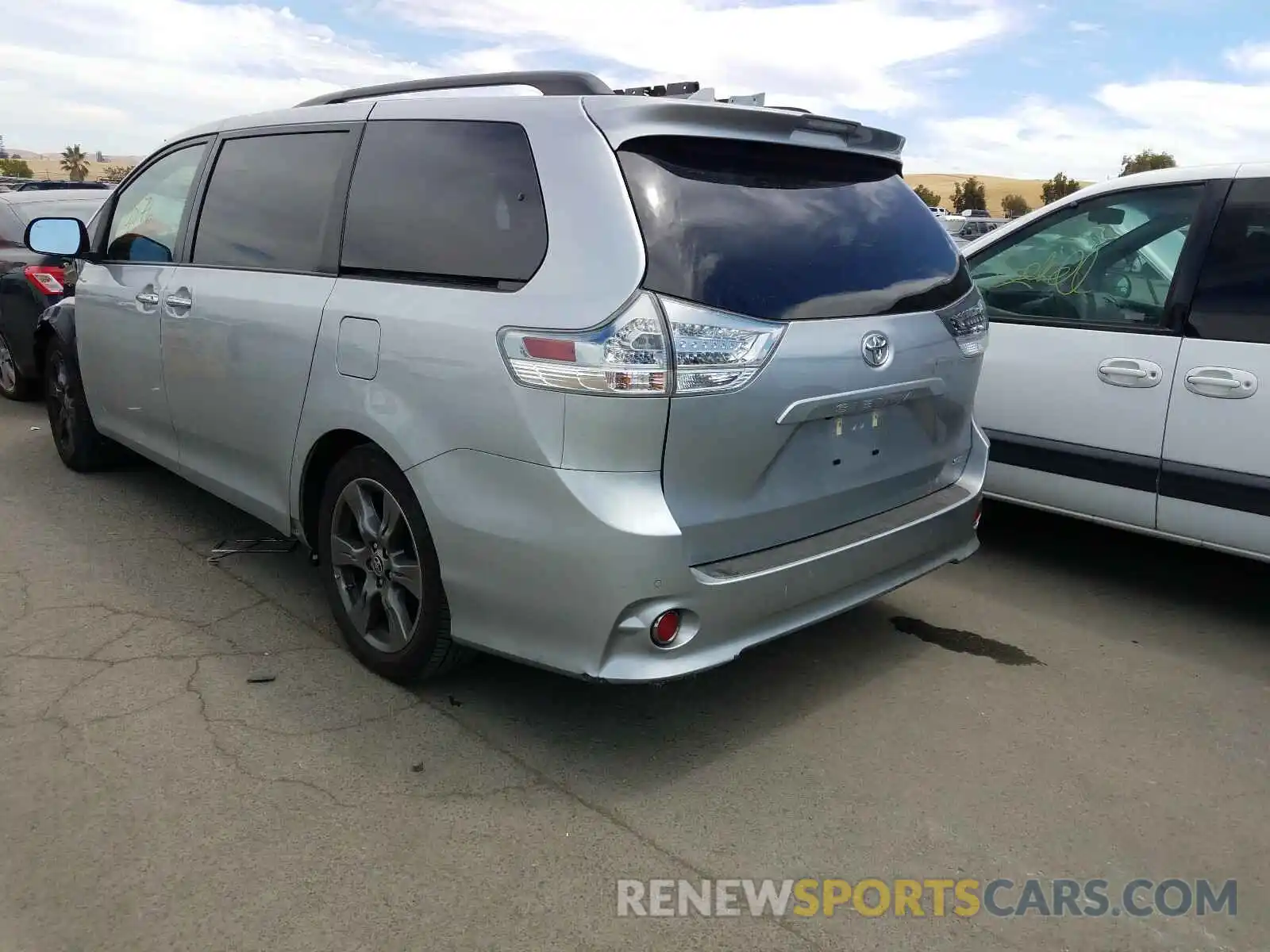 3 Фотография поврежденного автомобиля 5TDXZ3DC6LS057962 TOYOTA SIENNA 2020