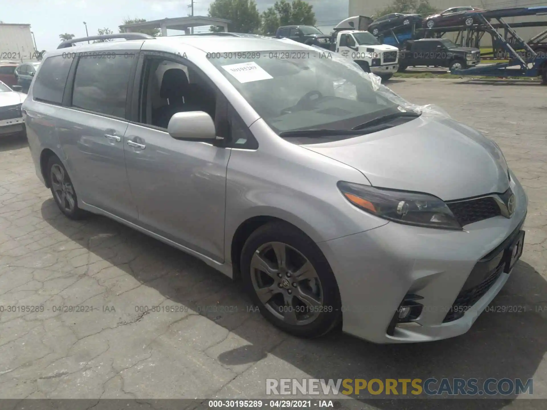 1 Photograph of a damaged car 5TDXZ3DC6LS081002 TOYOTA SIENNA 2020