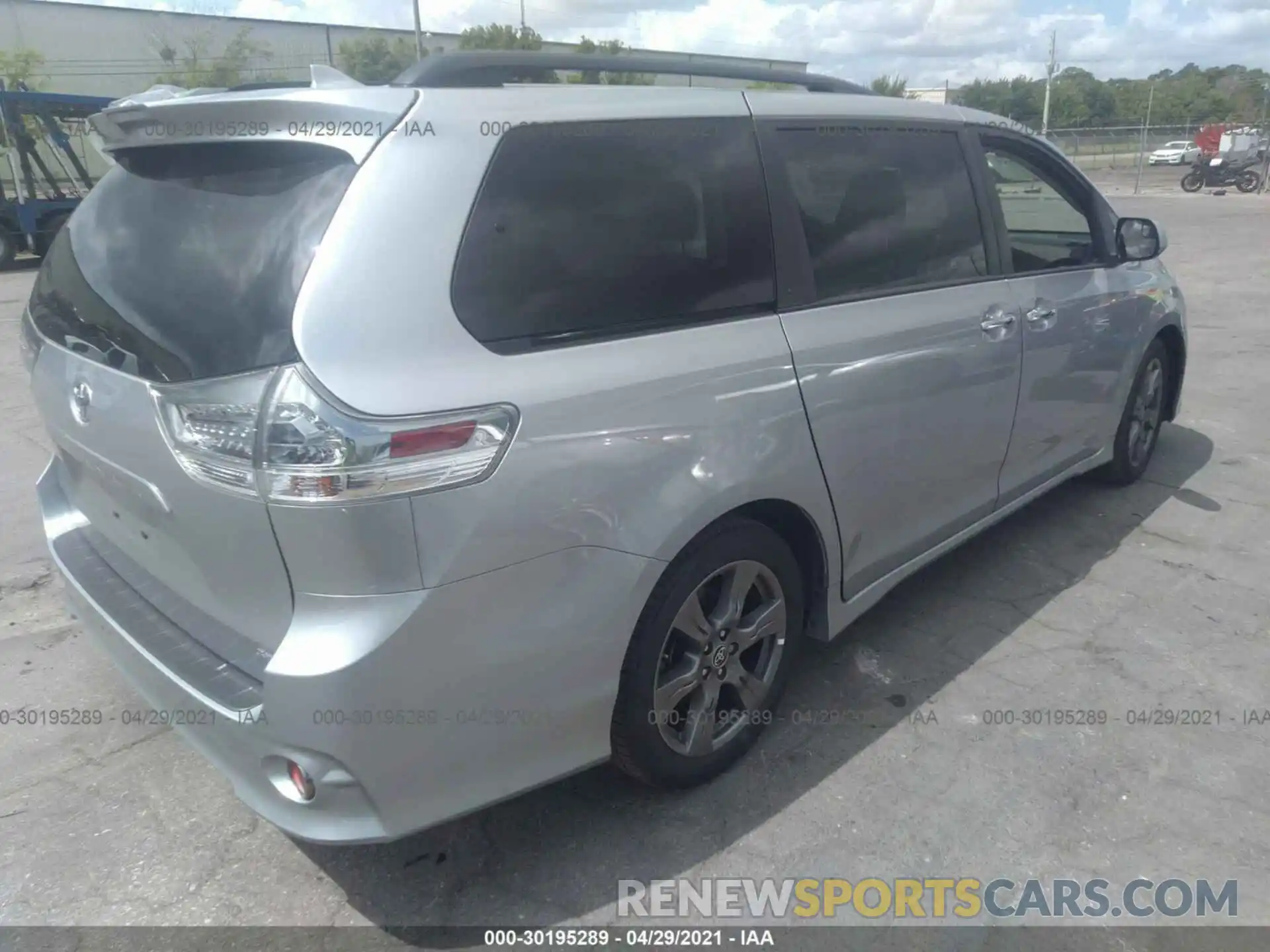 4 Фотография поврежденного автомобиля 5TDXZ3DC6LS081002 TOYOTA SIENNA 2020