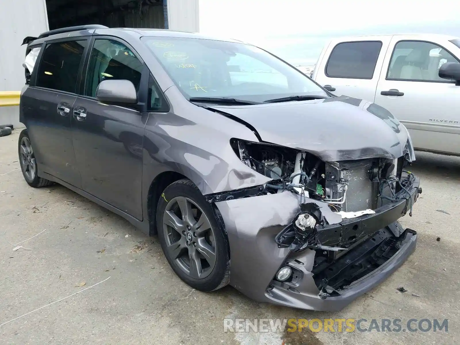 1 Photograph of a damaged car 5TDXZ3DC7LS023576 TOYOTA SIENNA 2020