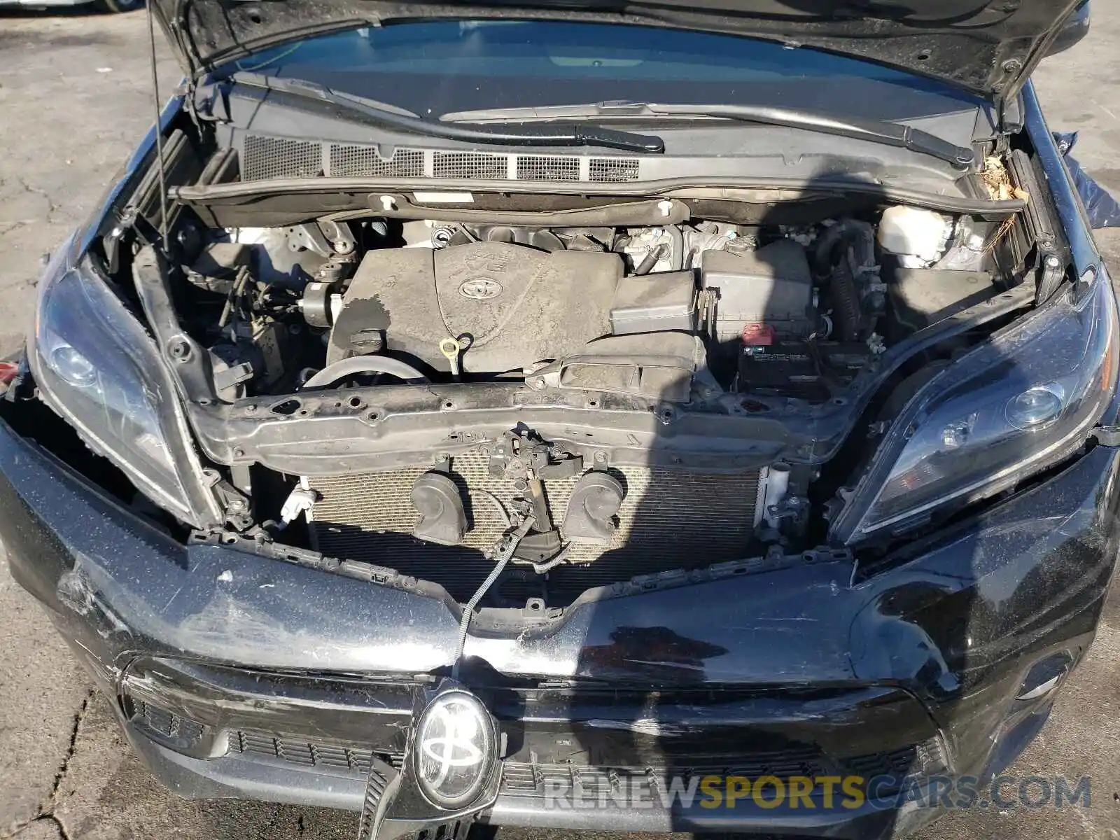 7 Photograph of a damaged car 5TDXZ3DC7LS023917 TOYOTA SIENNA 2020