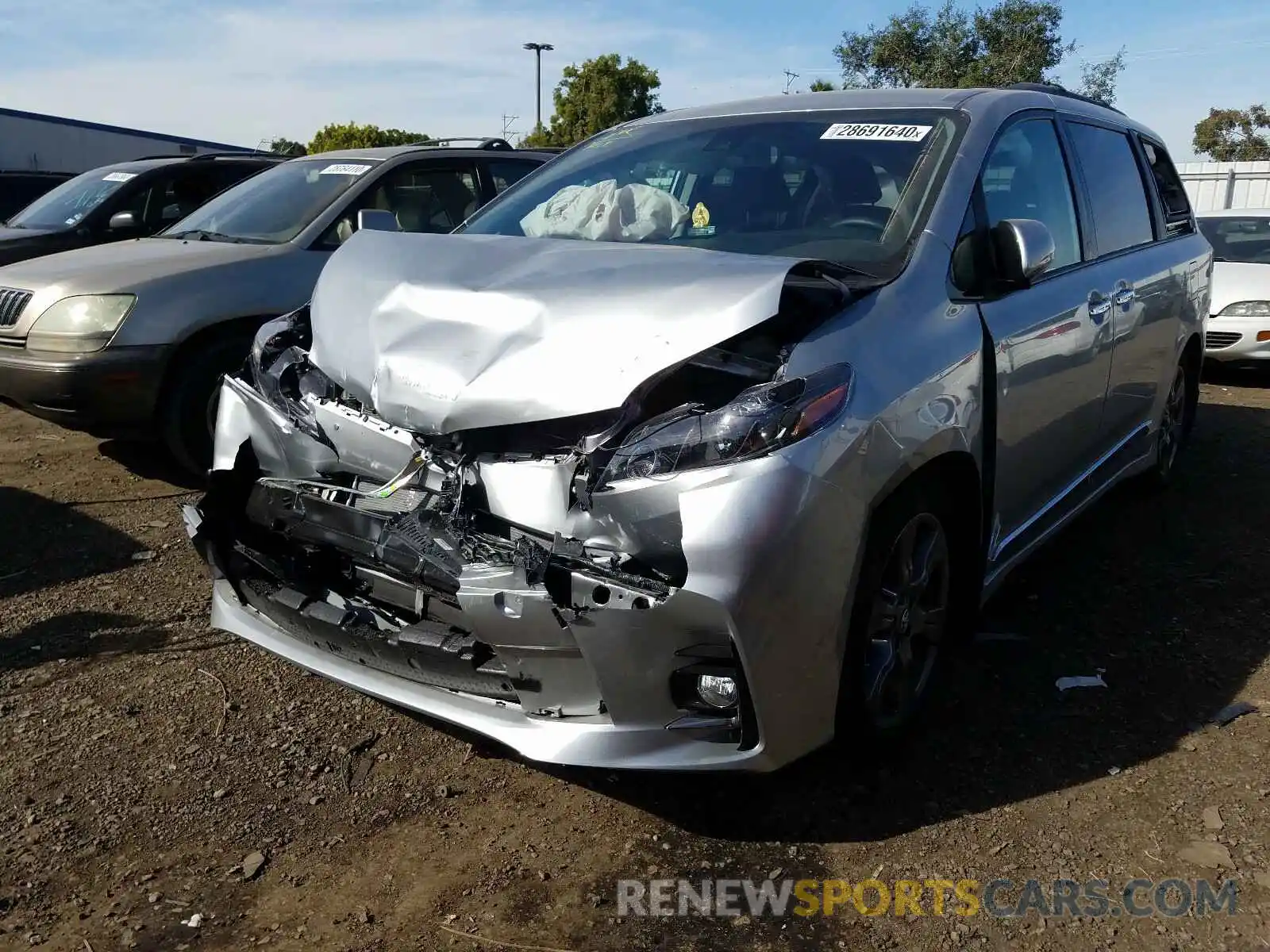 2 Photograph of a damaged car 5TDXZ3DC7LS033783 TOYOTA SIENNA 2020