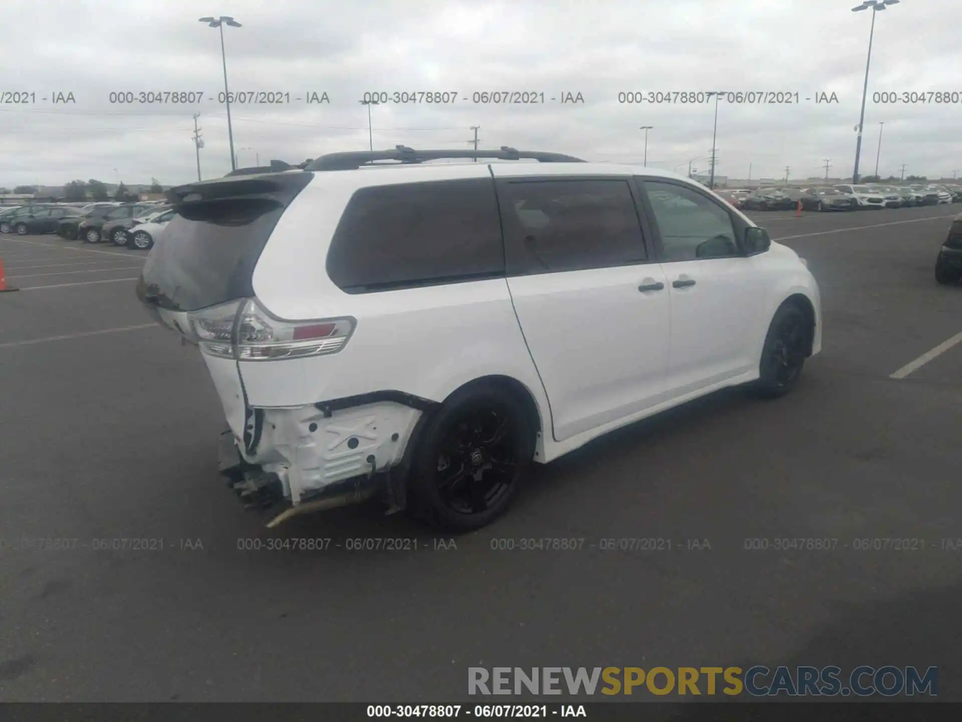 4 Фотография поврежденного автомобиля 5TDXZ3DC7LS057016 TOYOTA SIENNA 2020