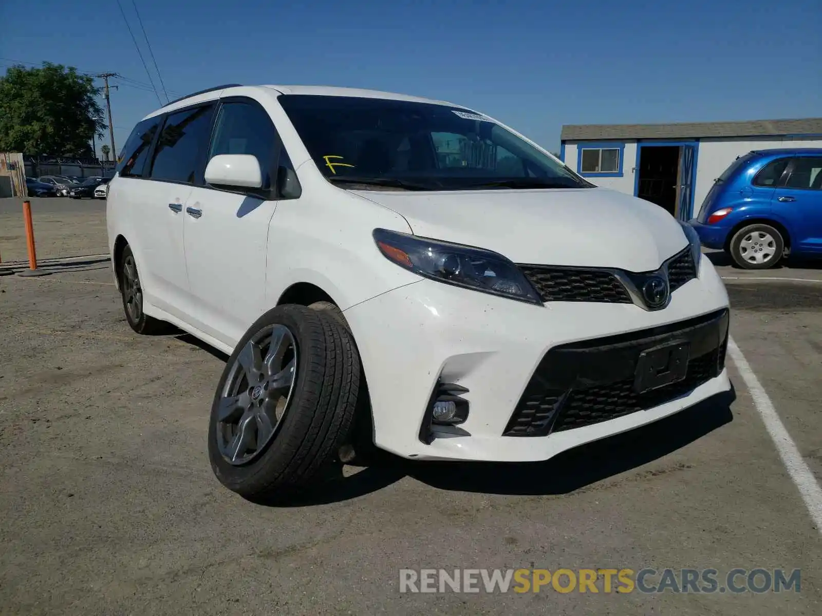 1 Photograph of a damaged car 5TDXZ3DC7LS058604 TOYOTA SIENNA 2020